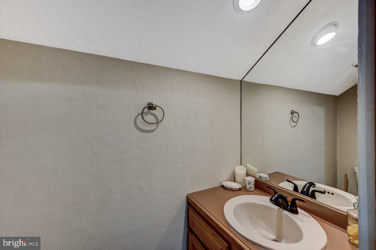 SNOW RIDGE VILLAGE - Residential