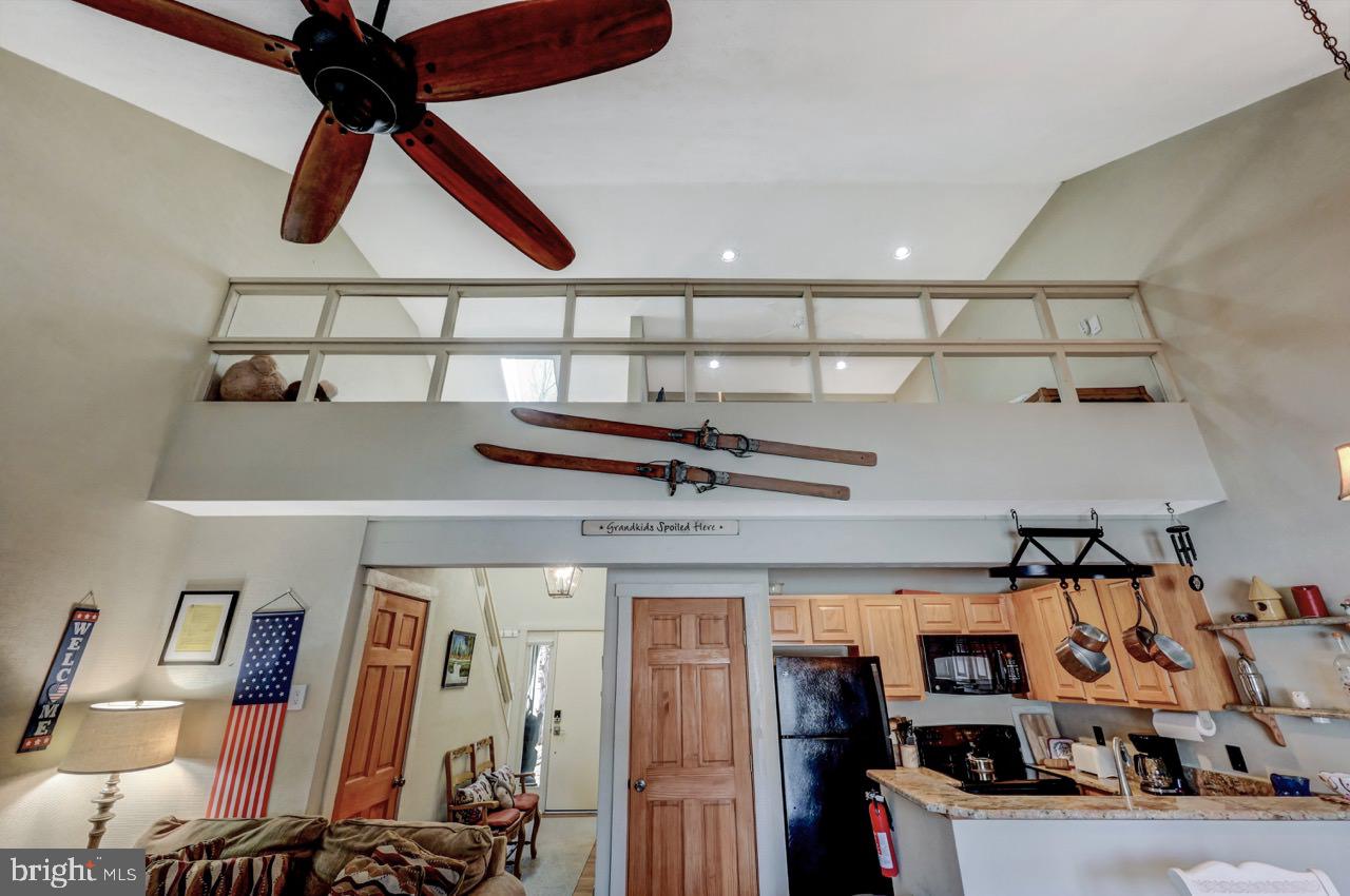 SNOW RIDGE VILLAGE - Residential