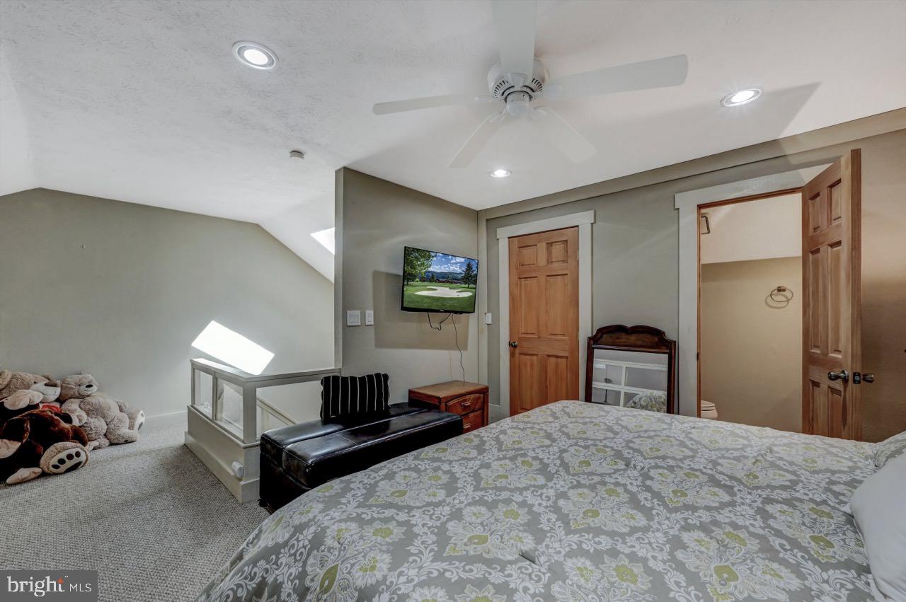 SNOW RIDGE VILLAGE - Residential