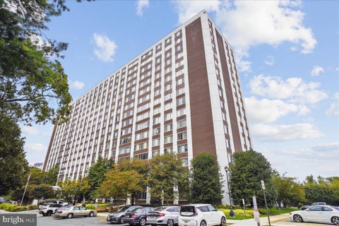 Condo For Sale - 11801 Rockville Pik Pike #212<br/> ROCKVILLE, MD 20852