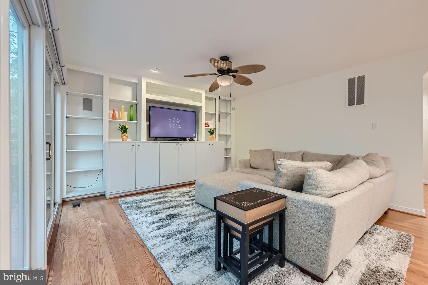 VILLAGE OF HARPERS CHOICE - Residential