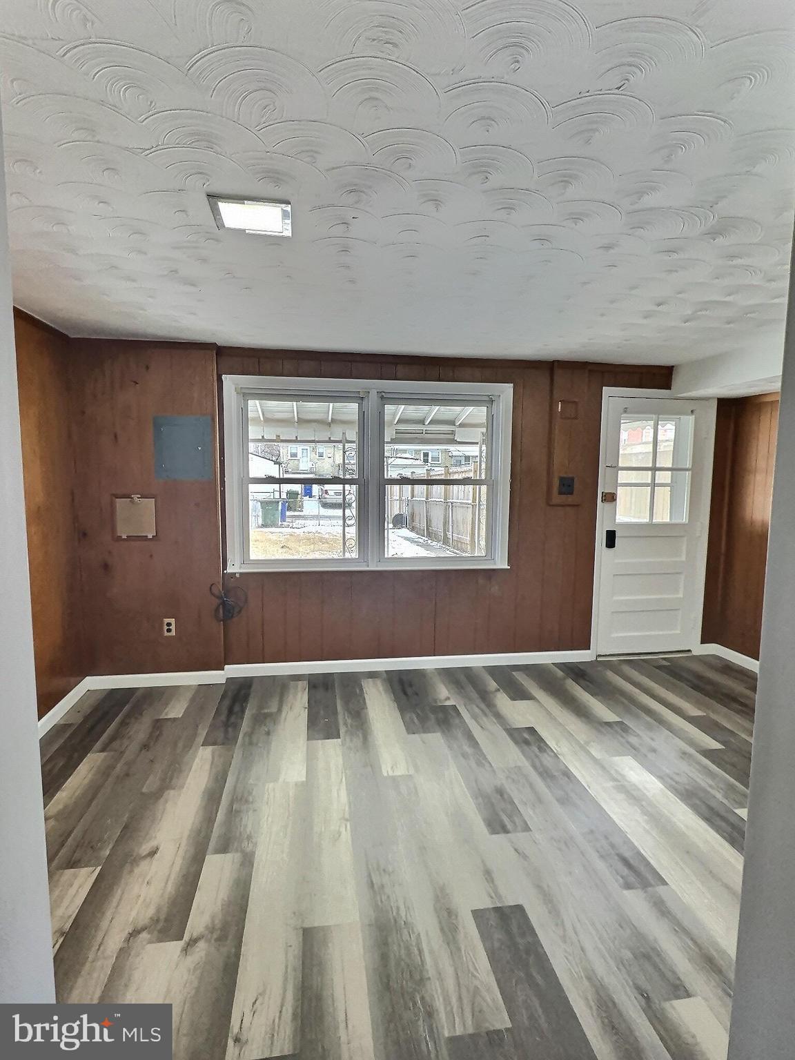 VIOLETVILLE - Residential Lease