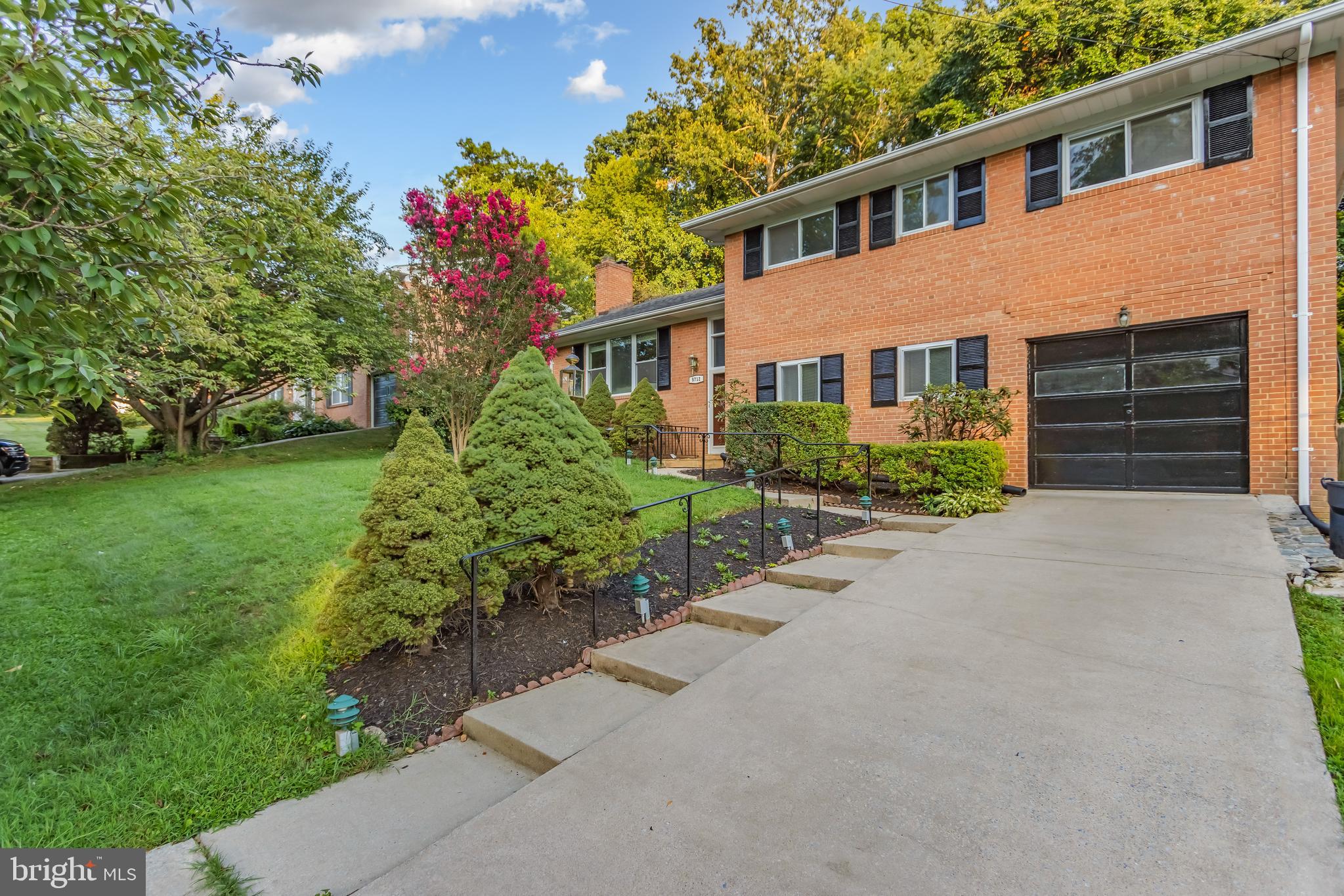 KENWOOD PARK - Residential