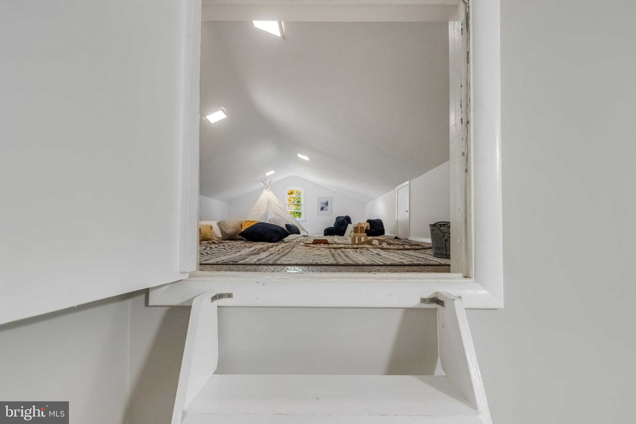 KENWOOD PARK - Residential