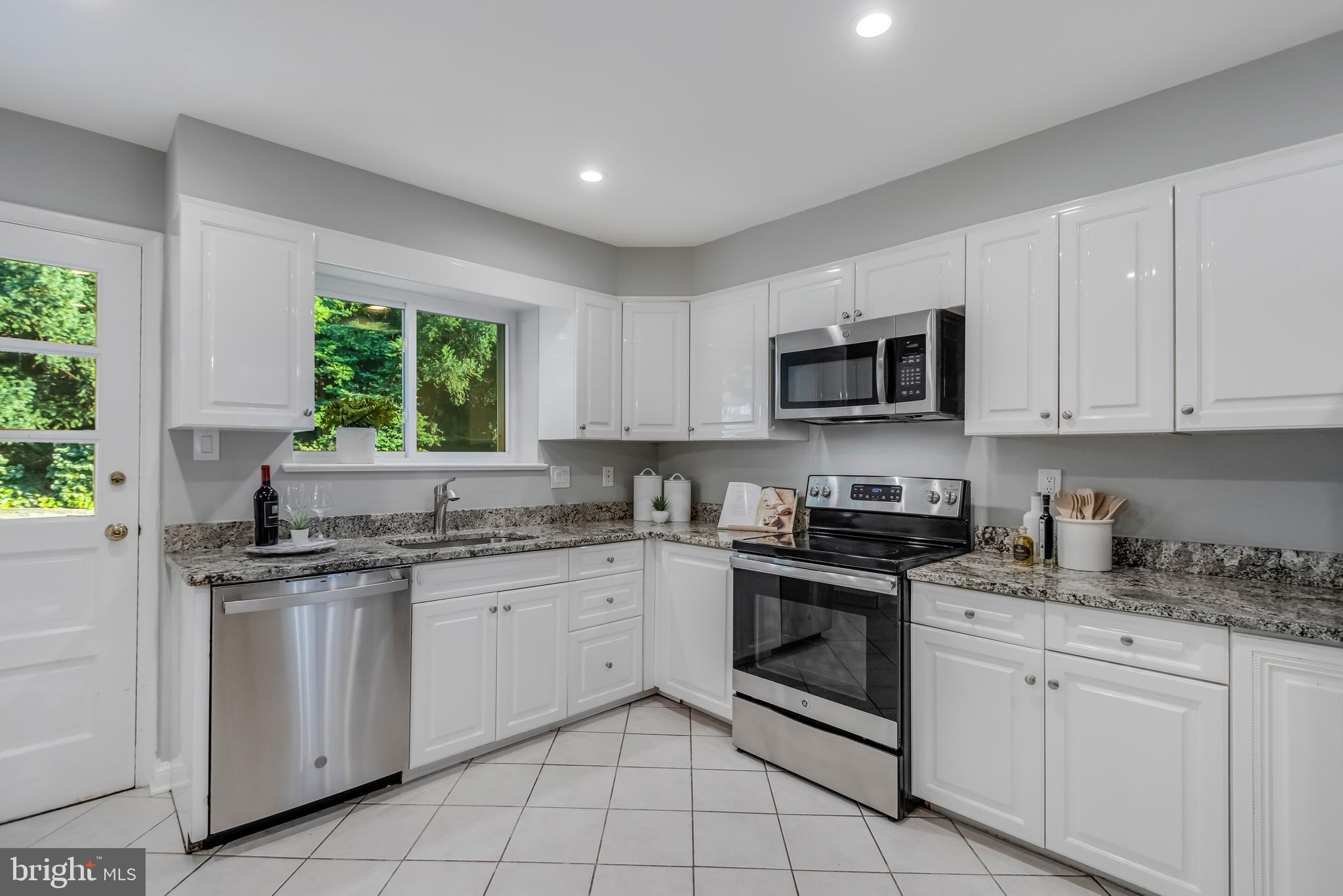 KENWOOD PARK - Residential