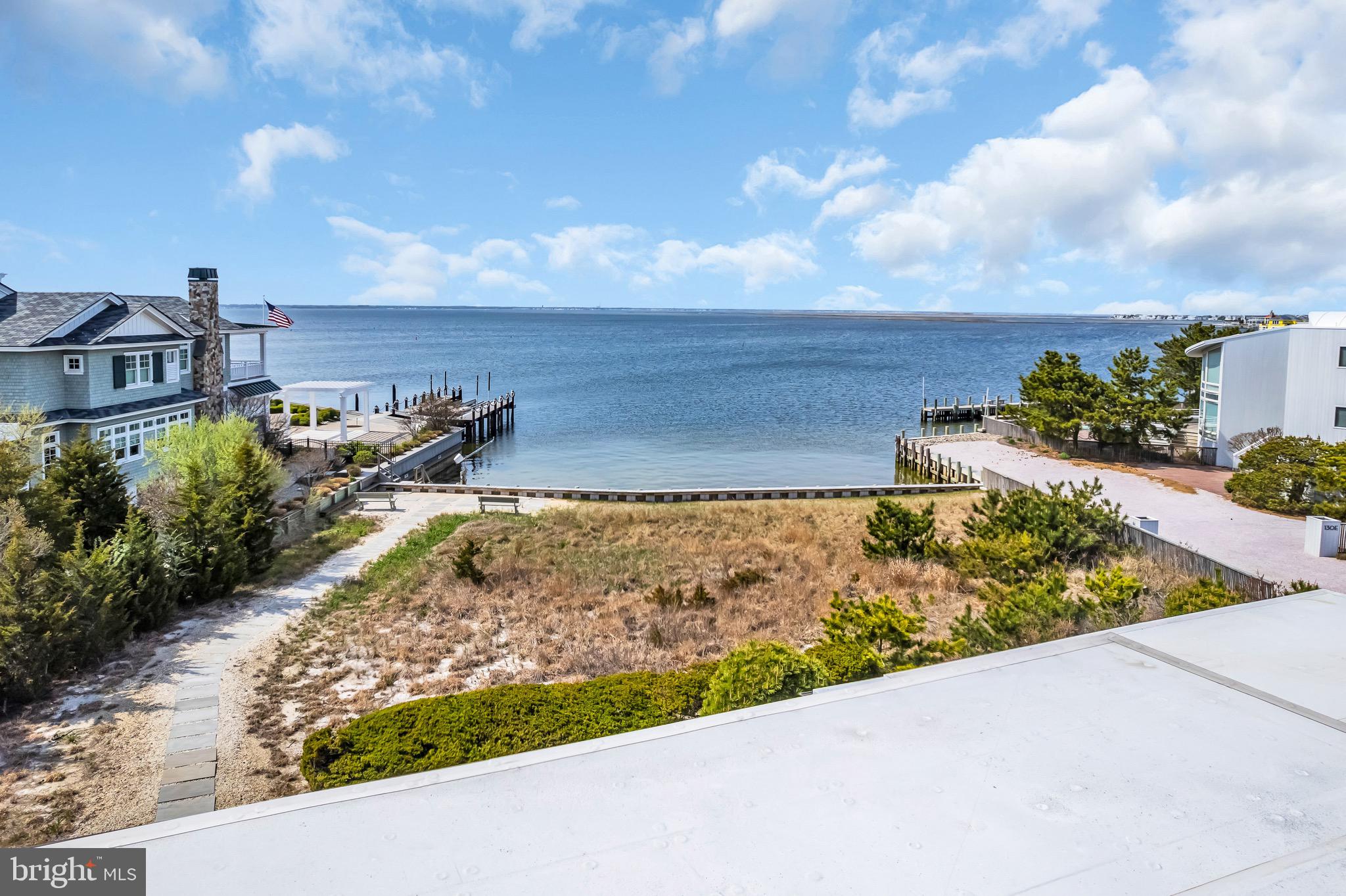 128 LONG BEACH