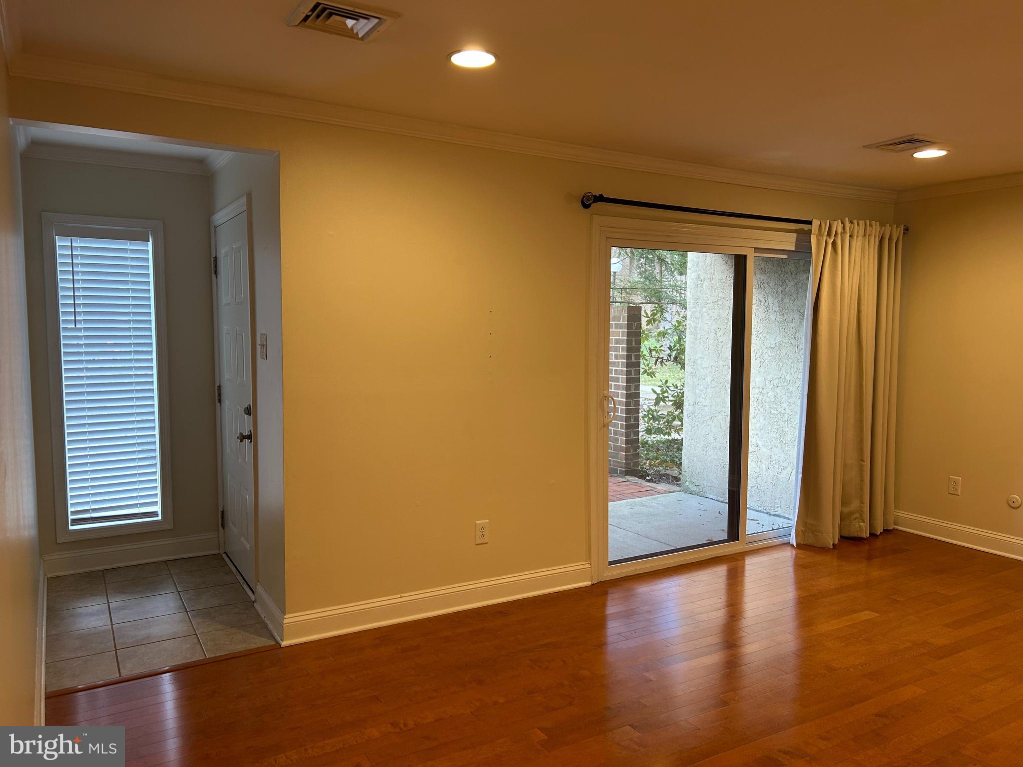 CHESTNUT GROVE - Residential Lease