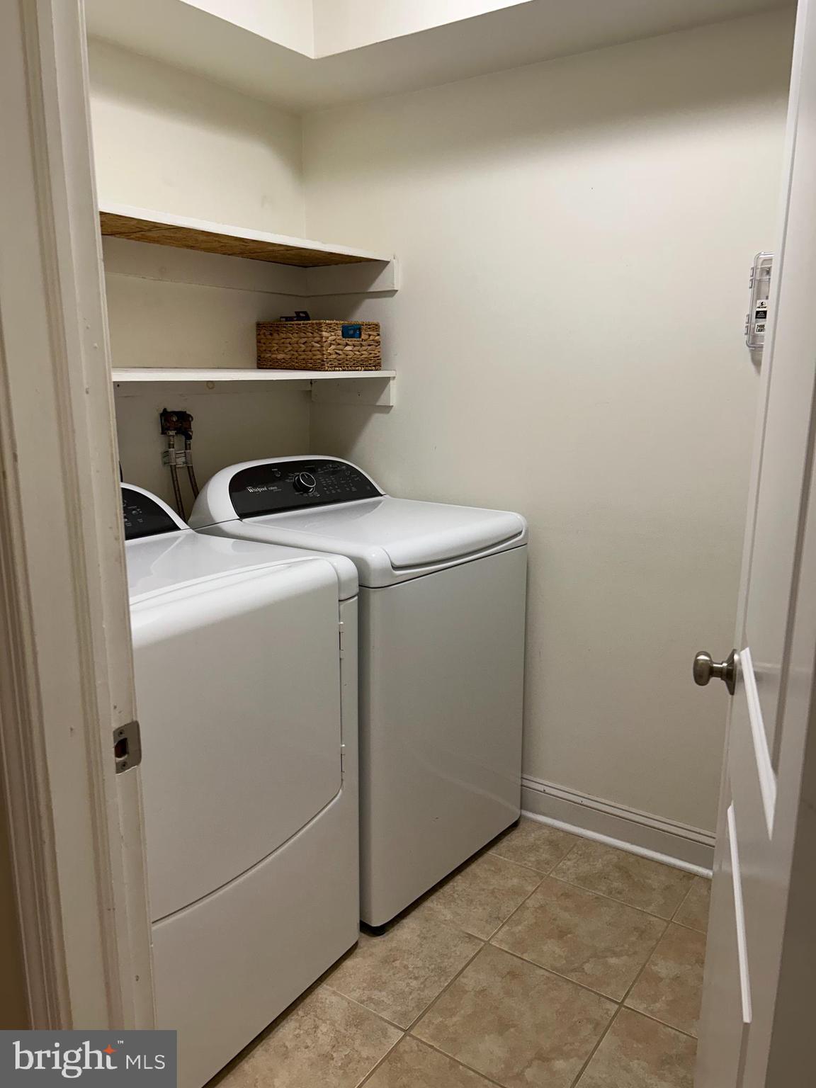 CHESTNUT GROVE - Residential Lease