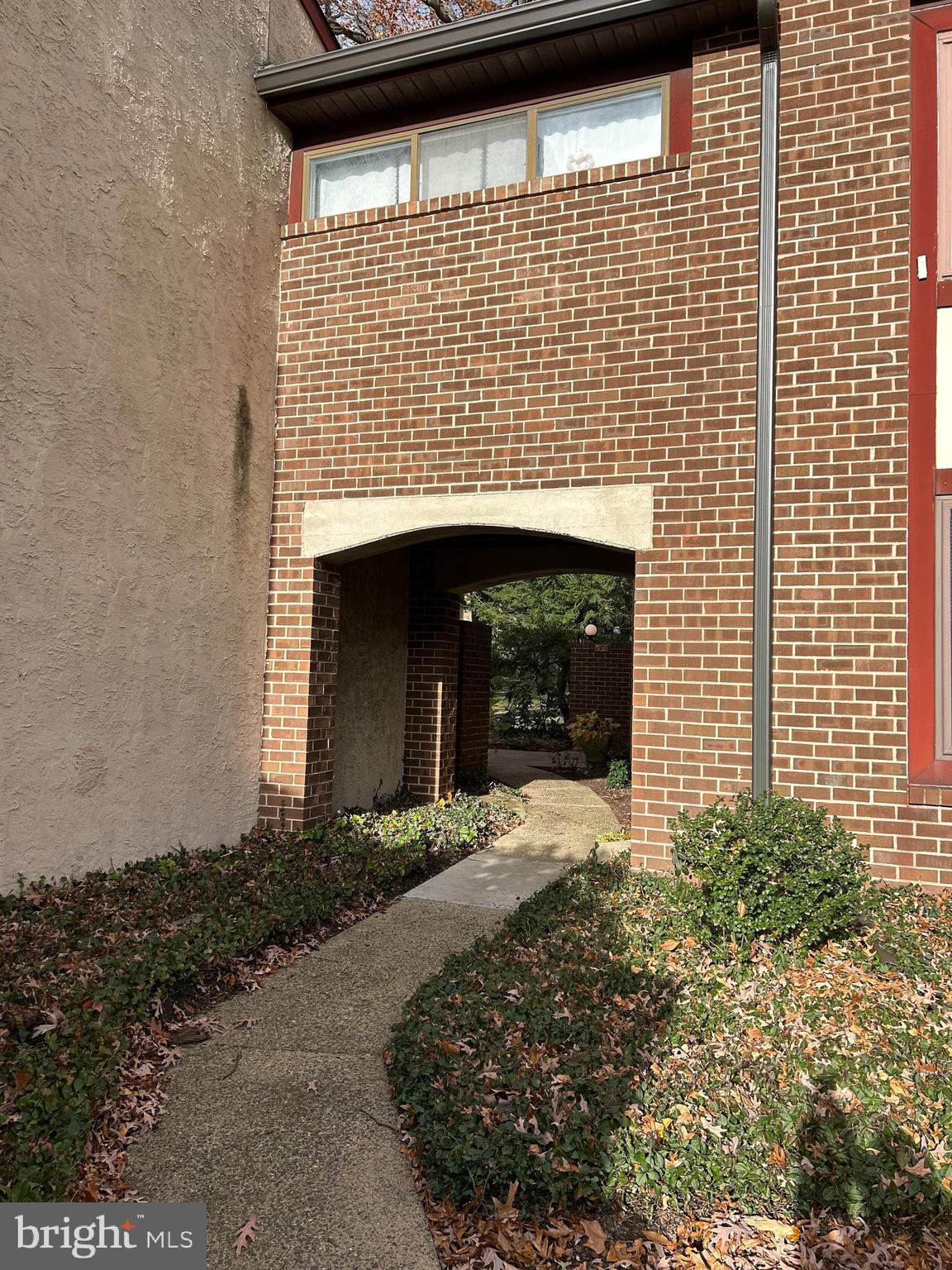 CHESTNUT GROVE - Residential Lease