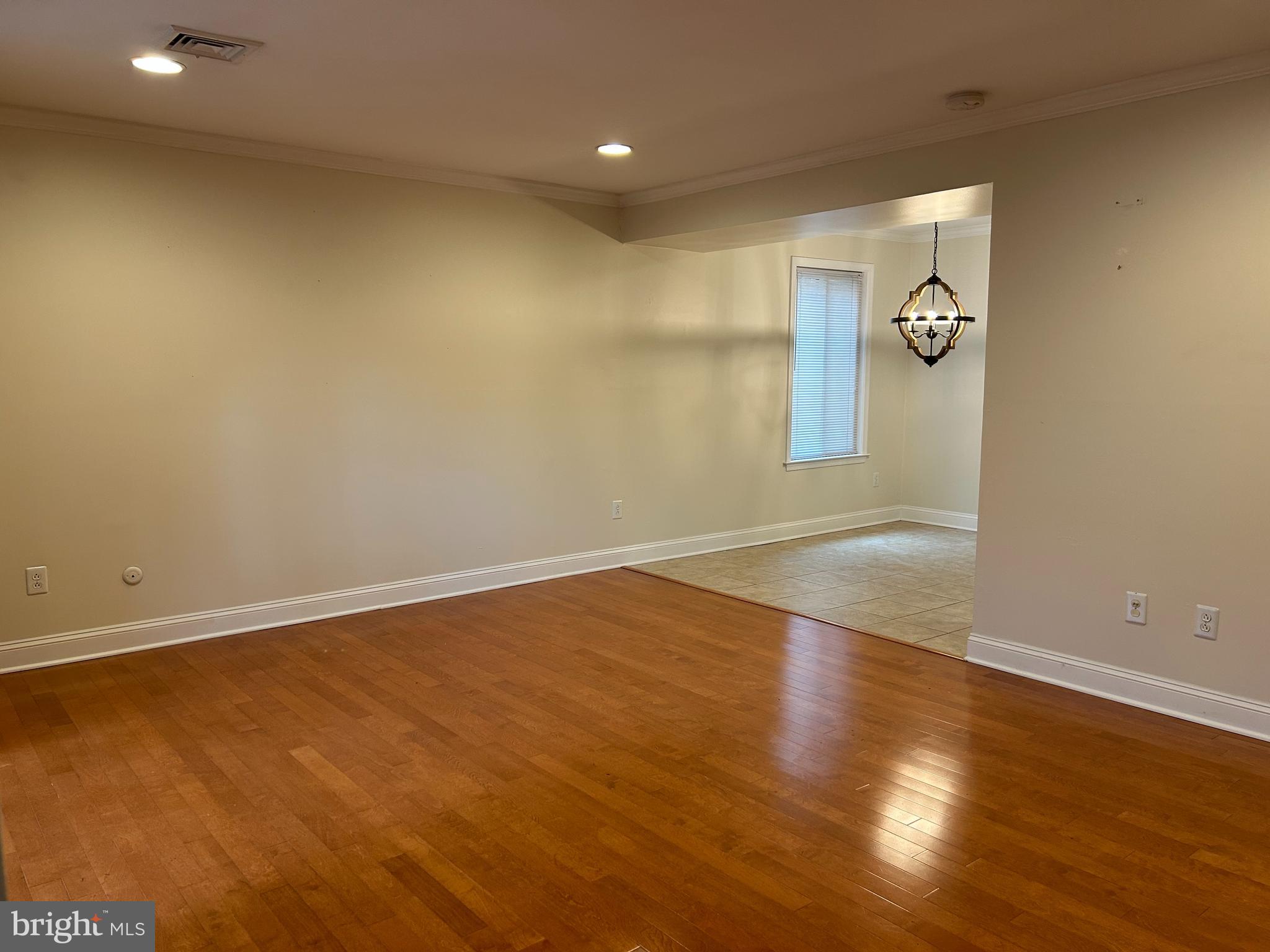 CHESTNUT GROVE - Residential Lease