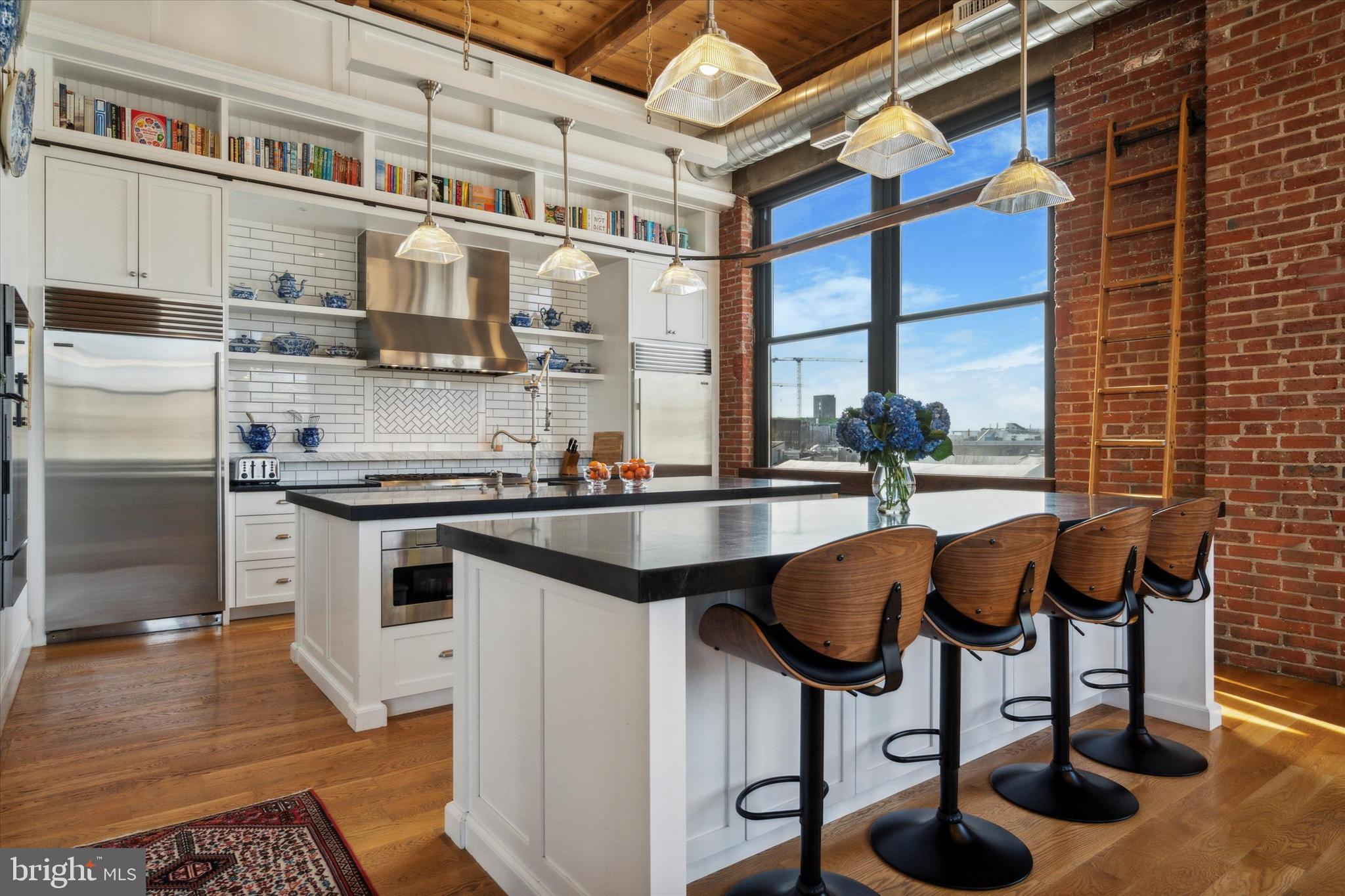 BELLA VISTA - Residential