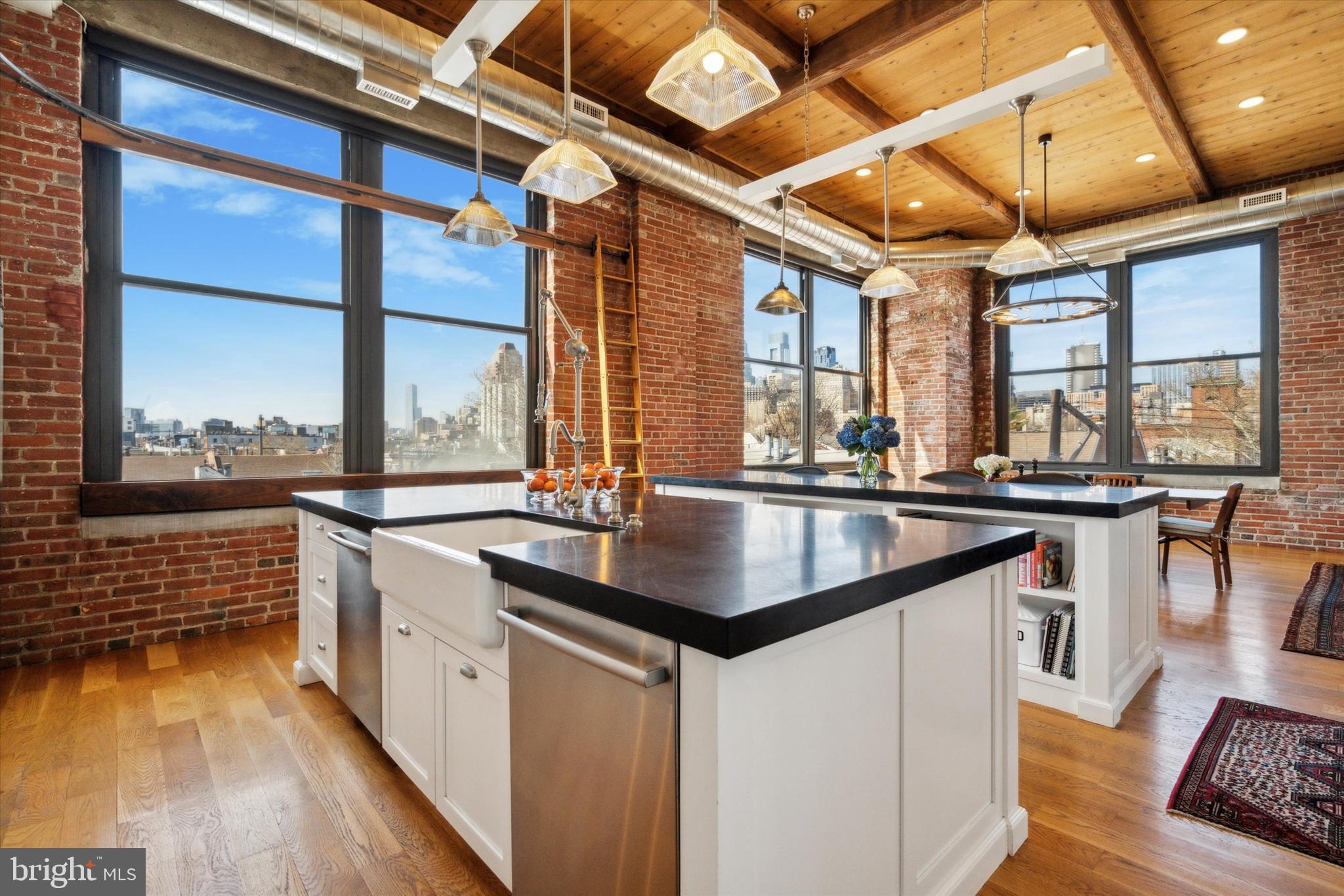 BELLA VISTA - Residential