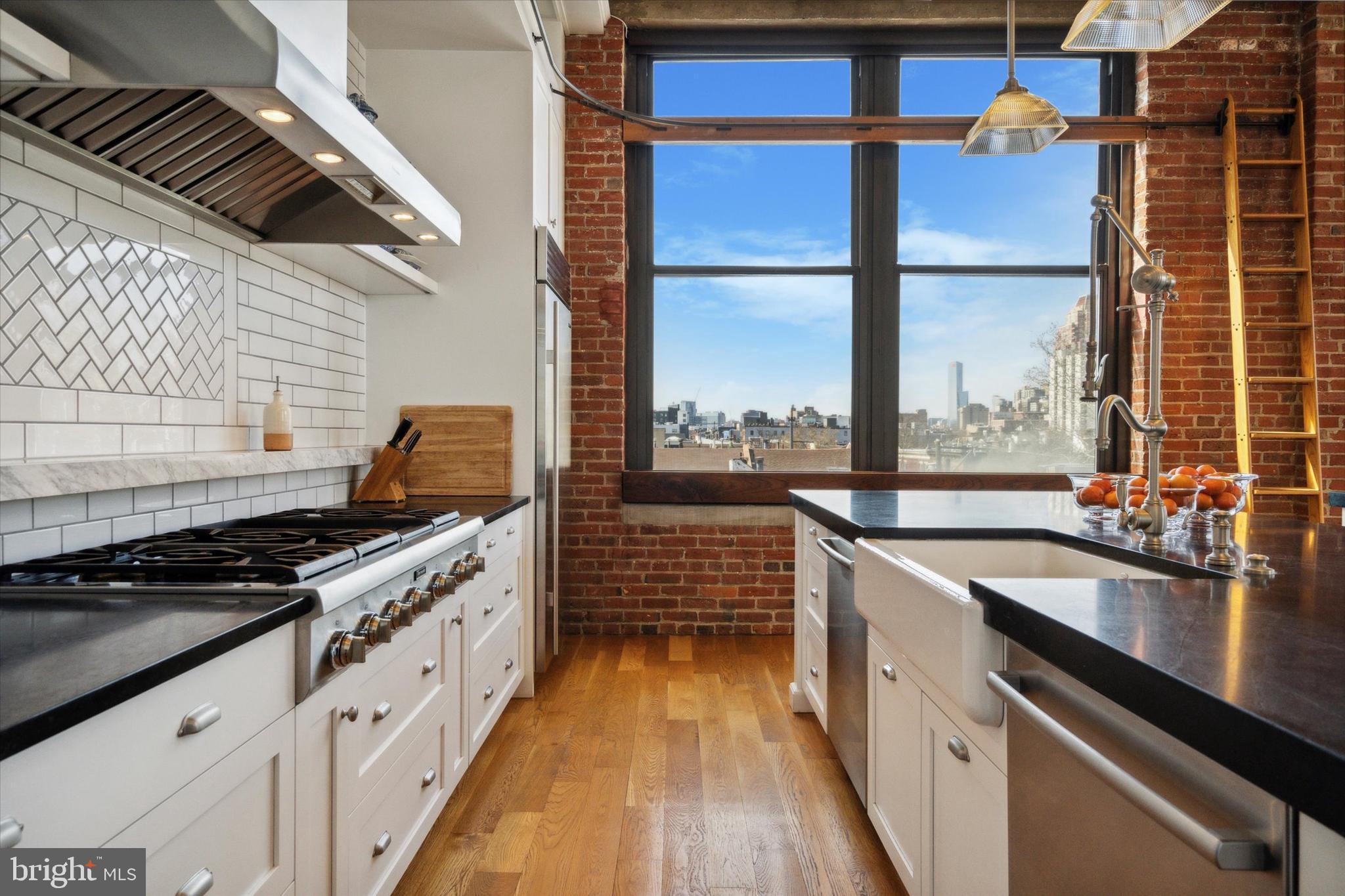 BELLA VISTA - Residential