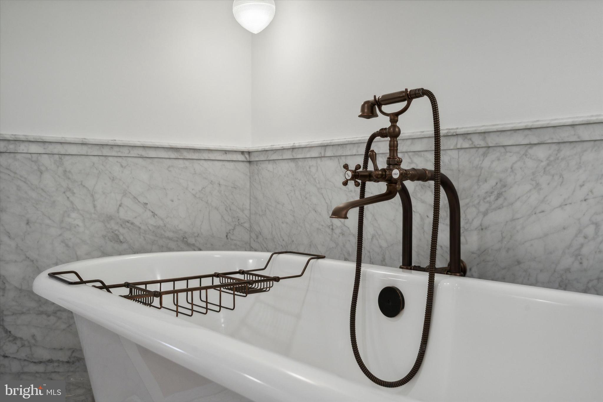 BELLA VISTA - Residential