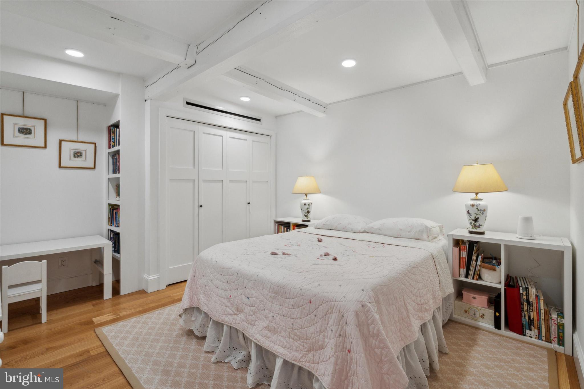 BELLA VISTA - Residential