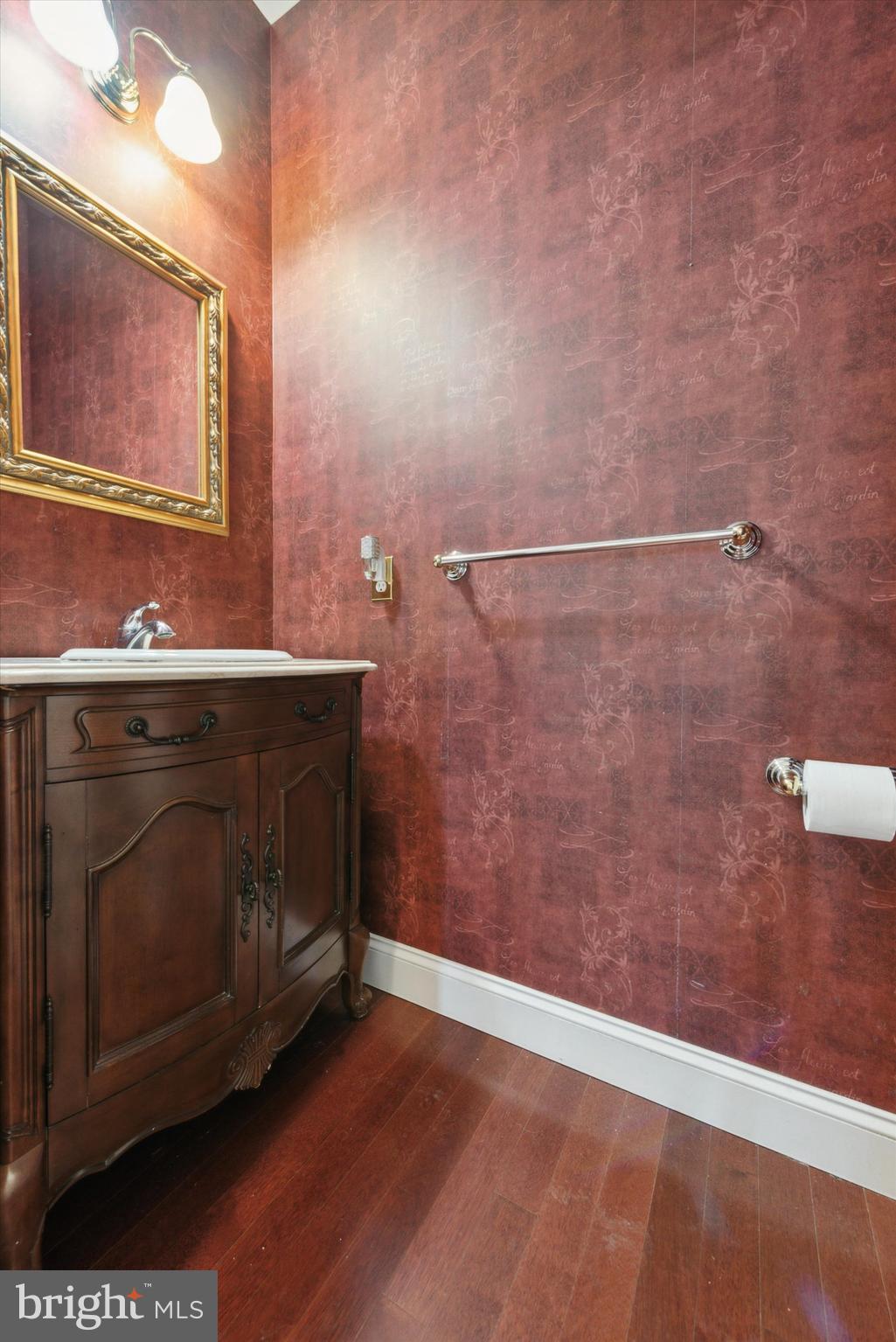 THE WOODS AT ROCK RAYMOND - Residential