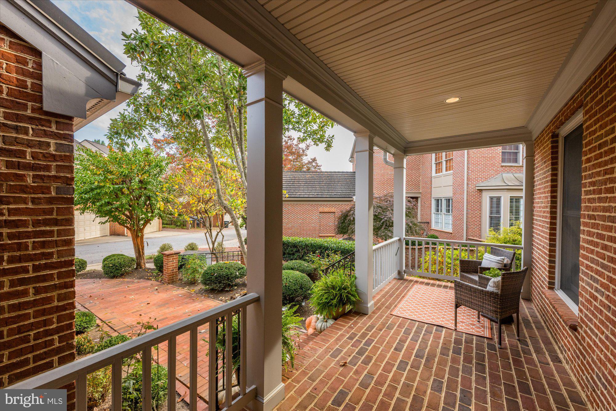 RIVER FALLS - Residential