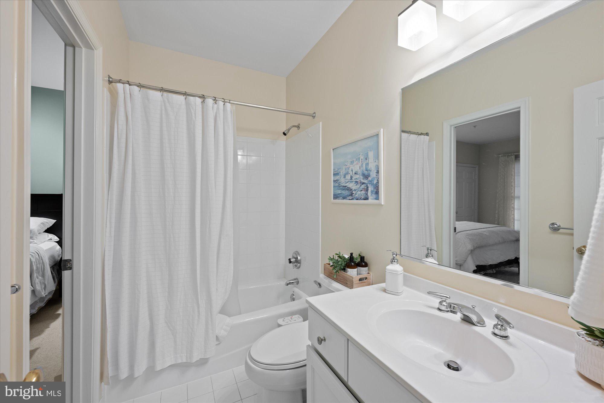 RIVER FALLS - Residential