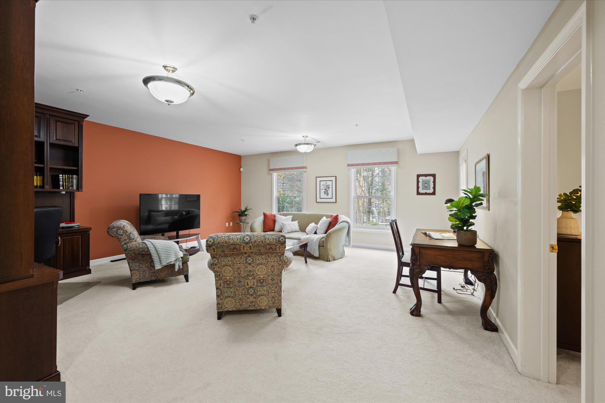 RIVER FALLS - Residential