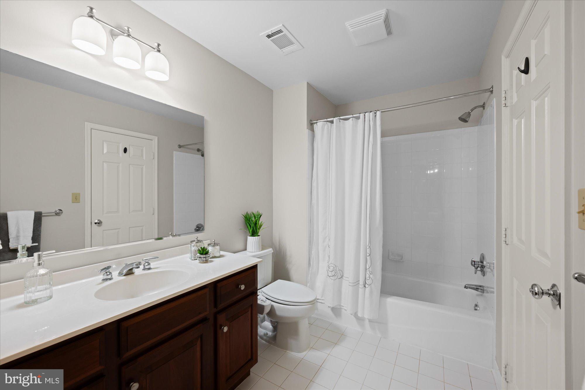 RIVER FALLS - Residential