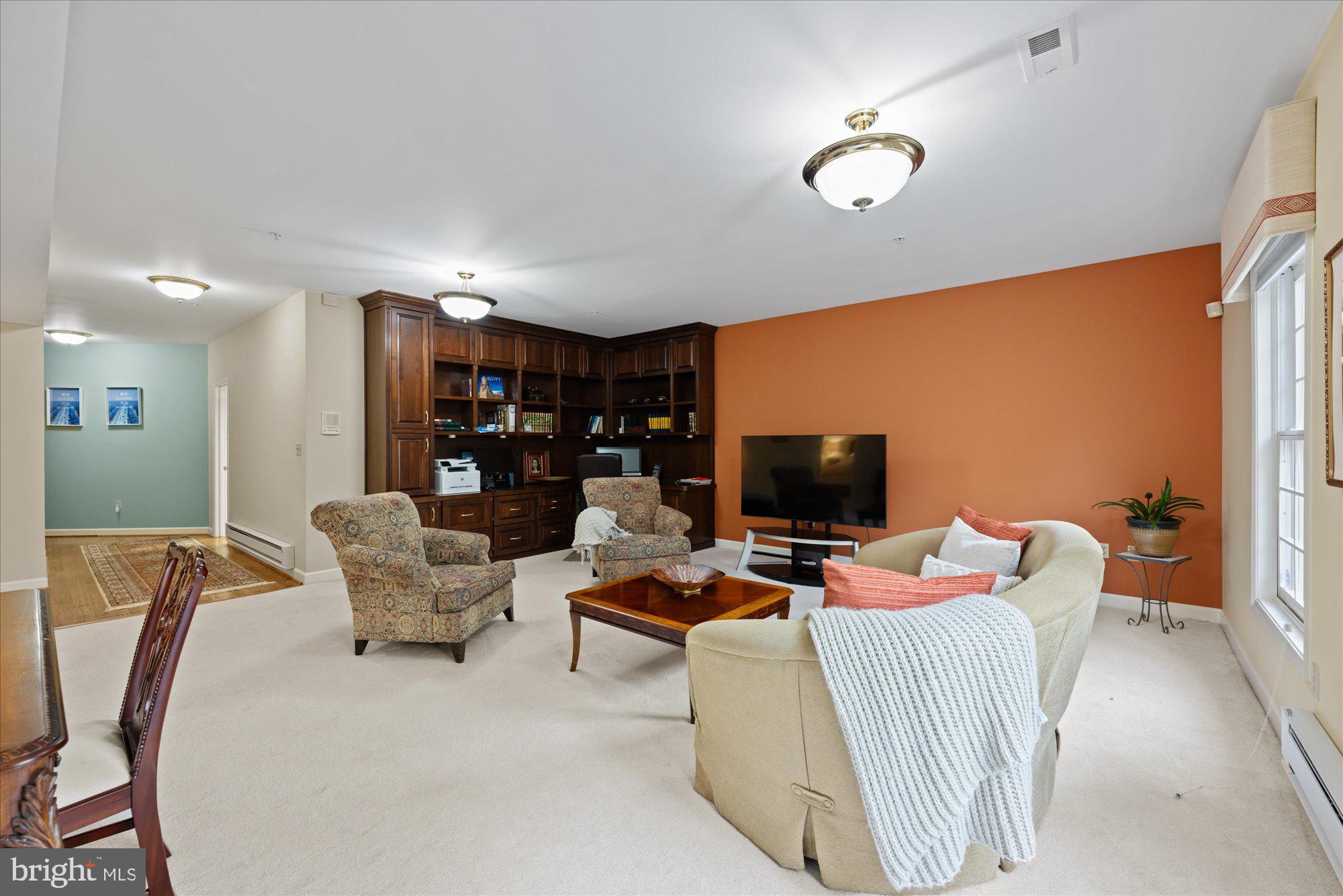 RIVER FALLS - Residential