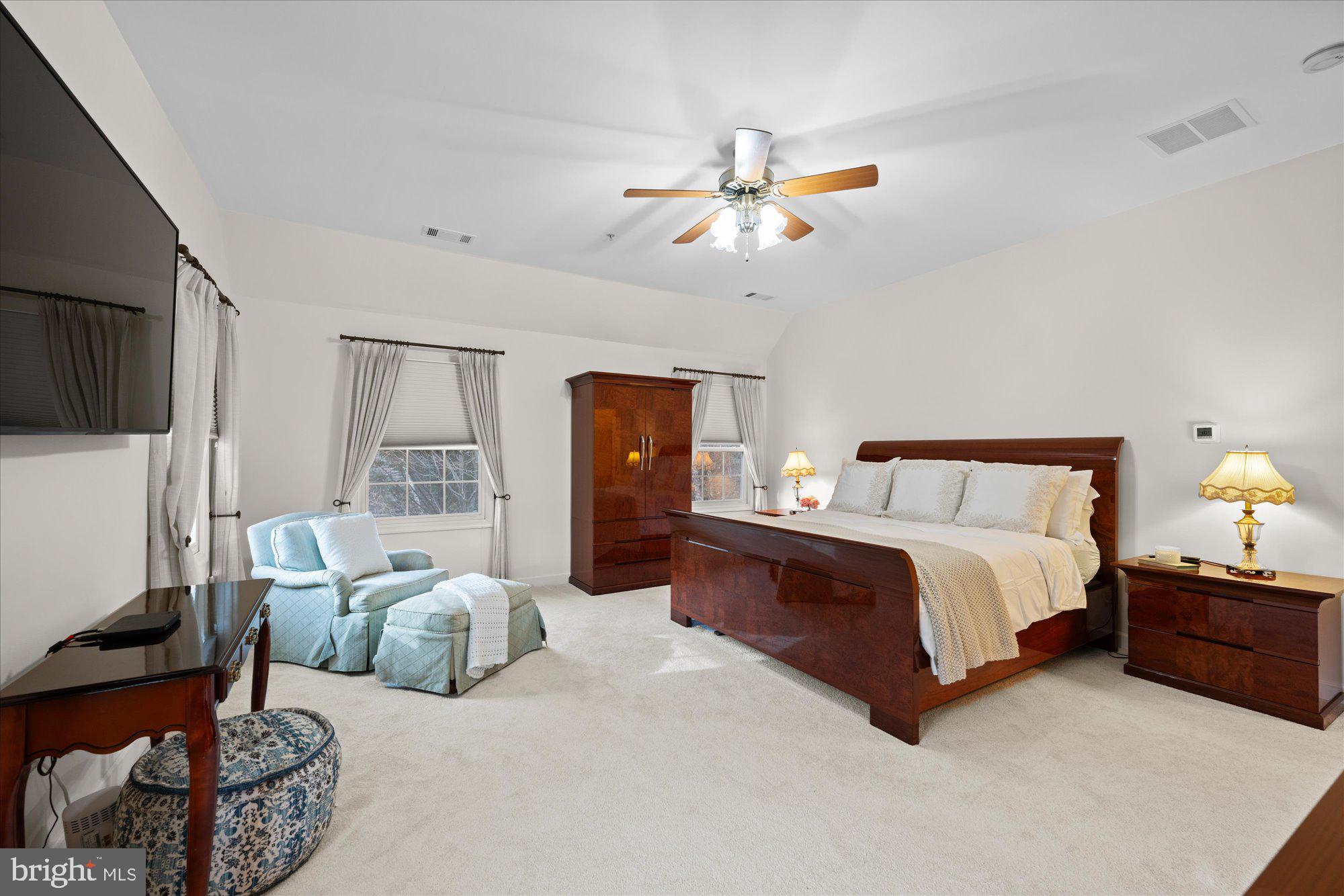 RIVER FALLS - Residential