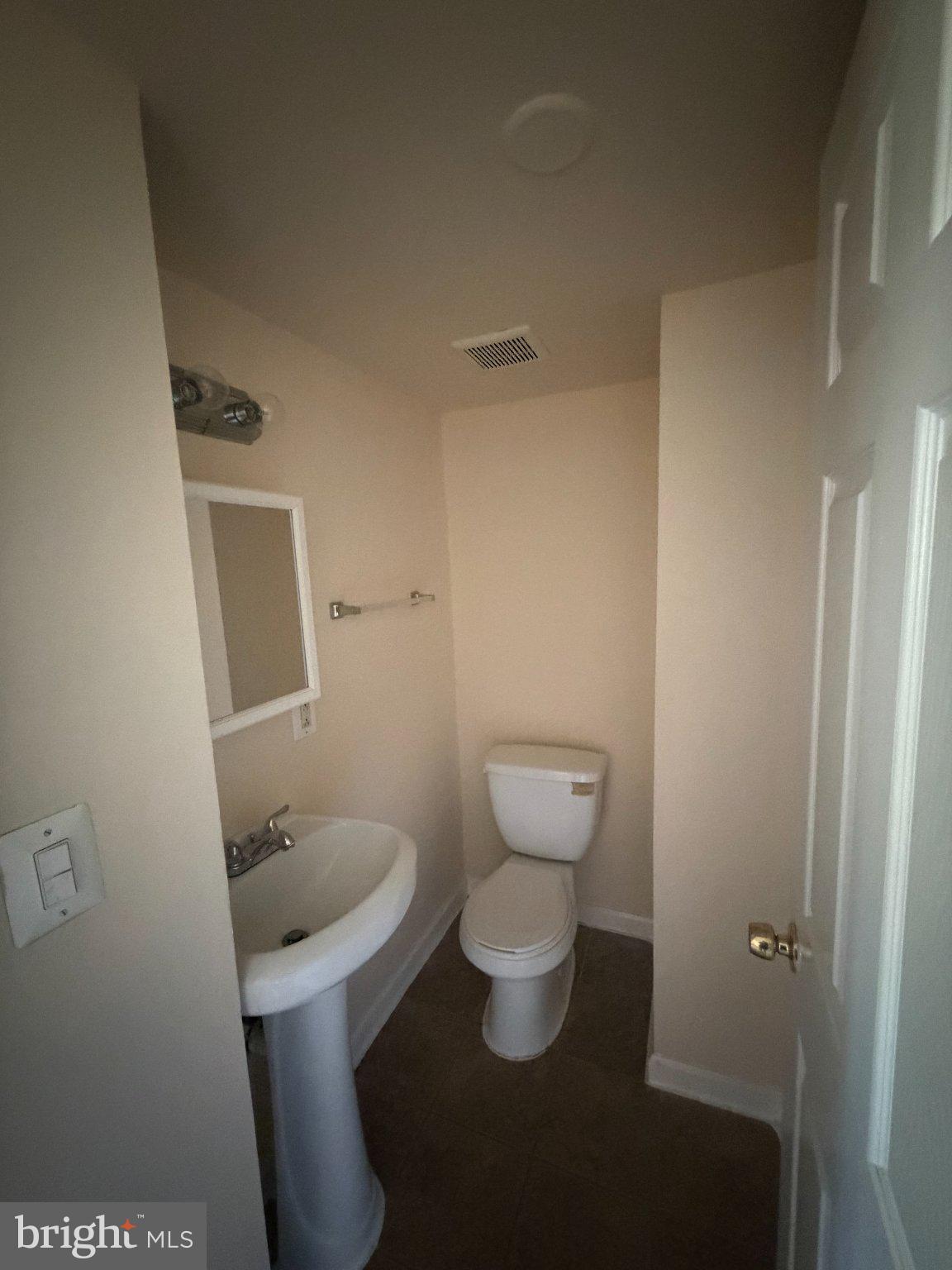 3331 WYNDALE COURT