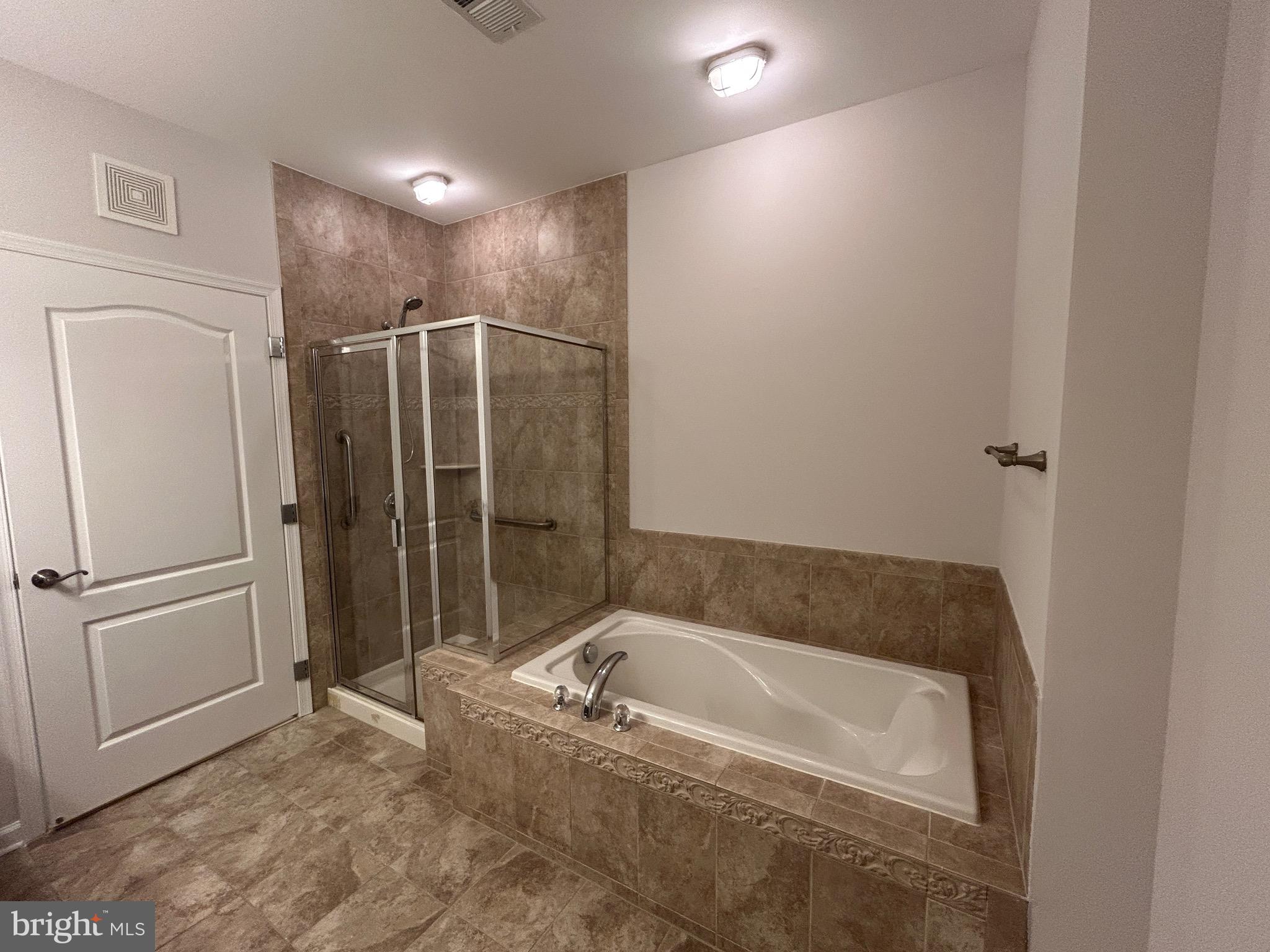 CARROLLS CREEK - Residential