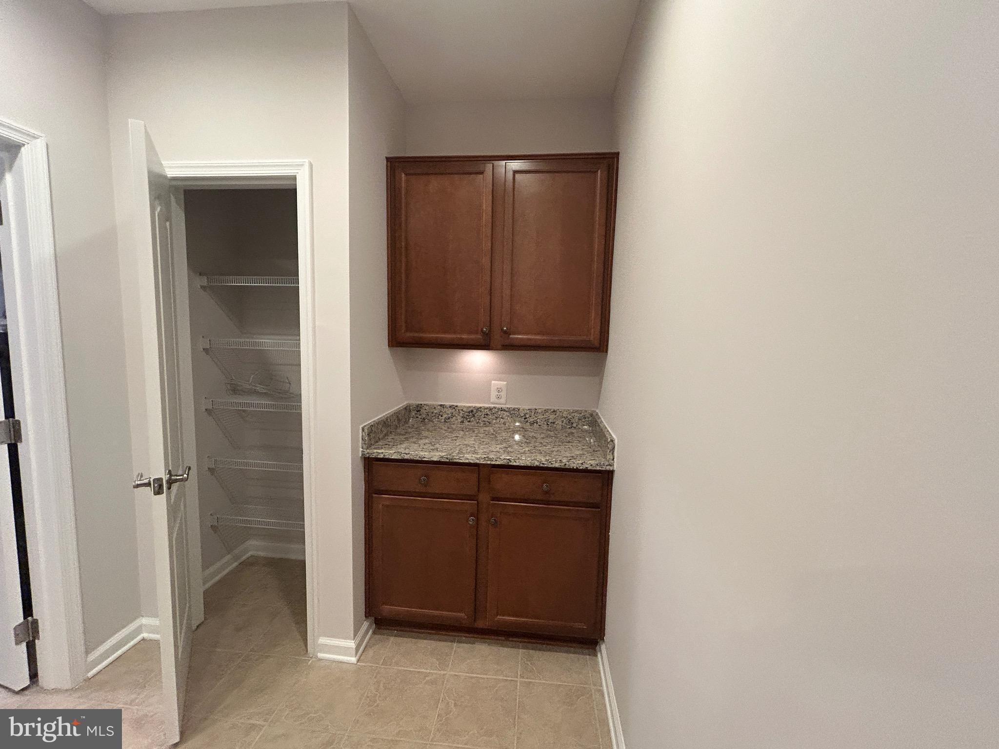 CARROLLS CREEK - Residential