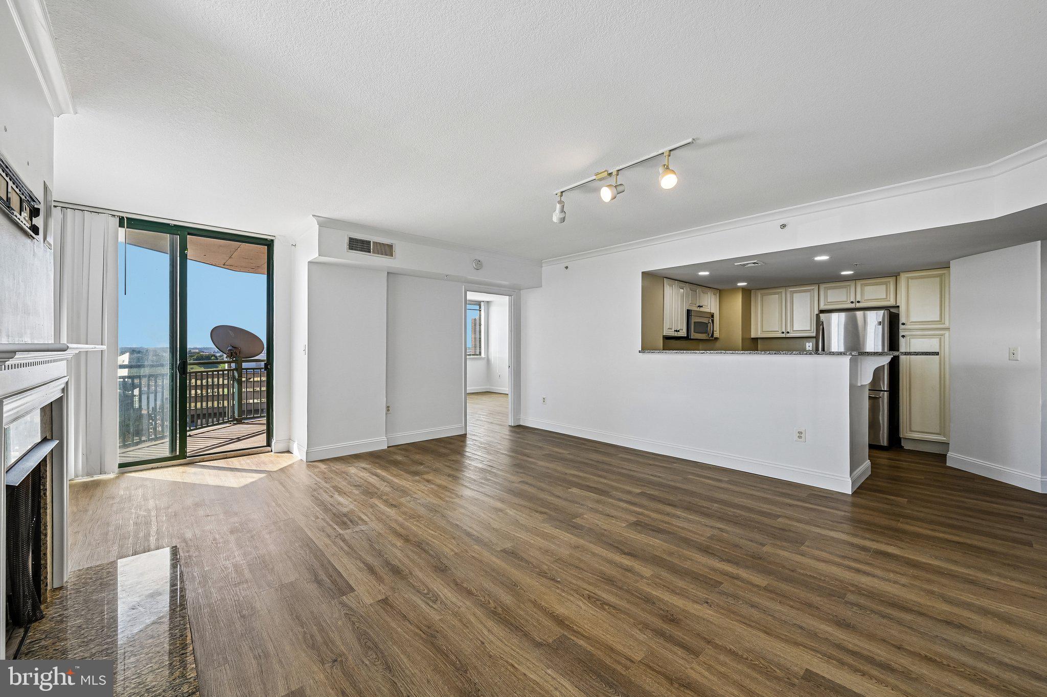 414 WATER STREET 1513