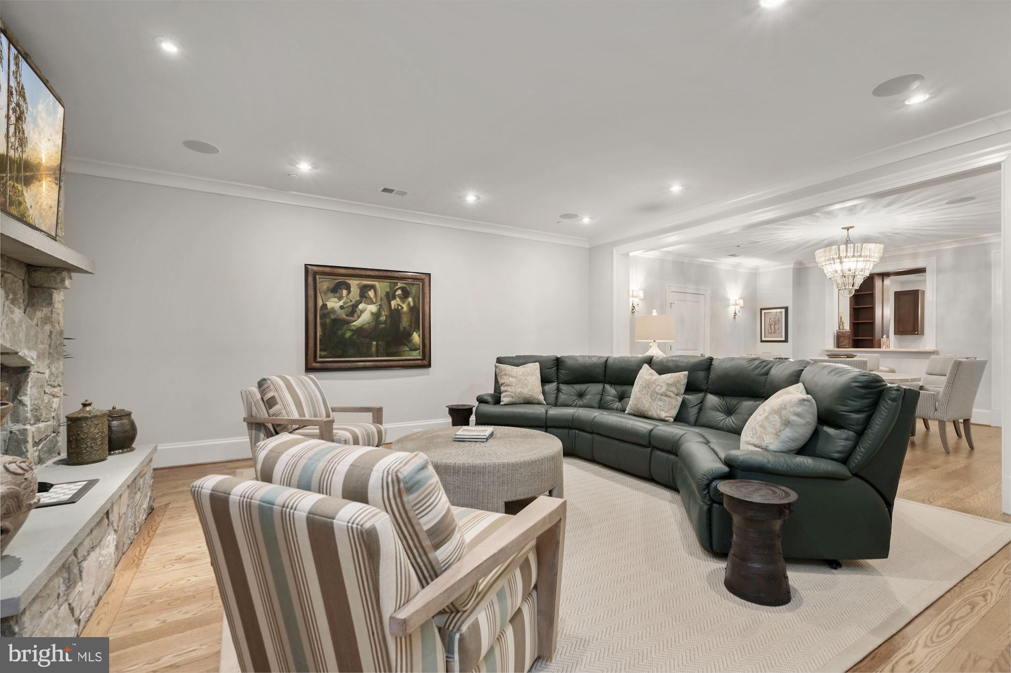 RIVERWOOD - Residential