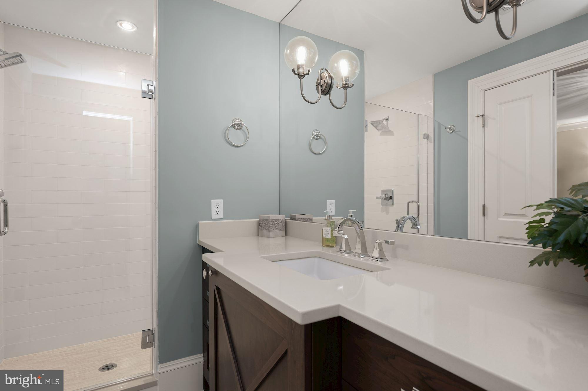 RIVERWOOD - Residential