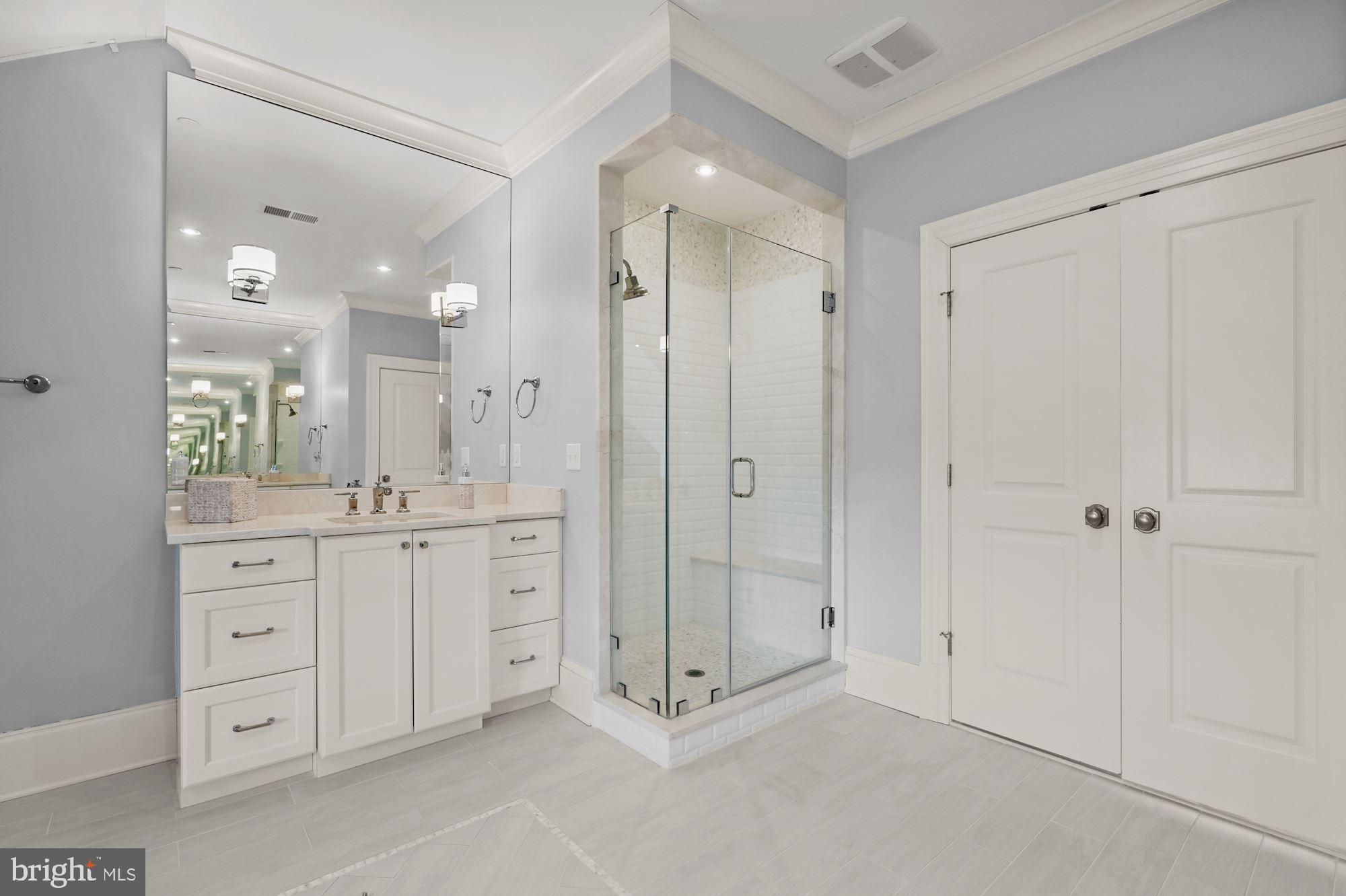 RIVERWOOD - Residential