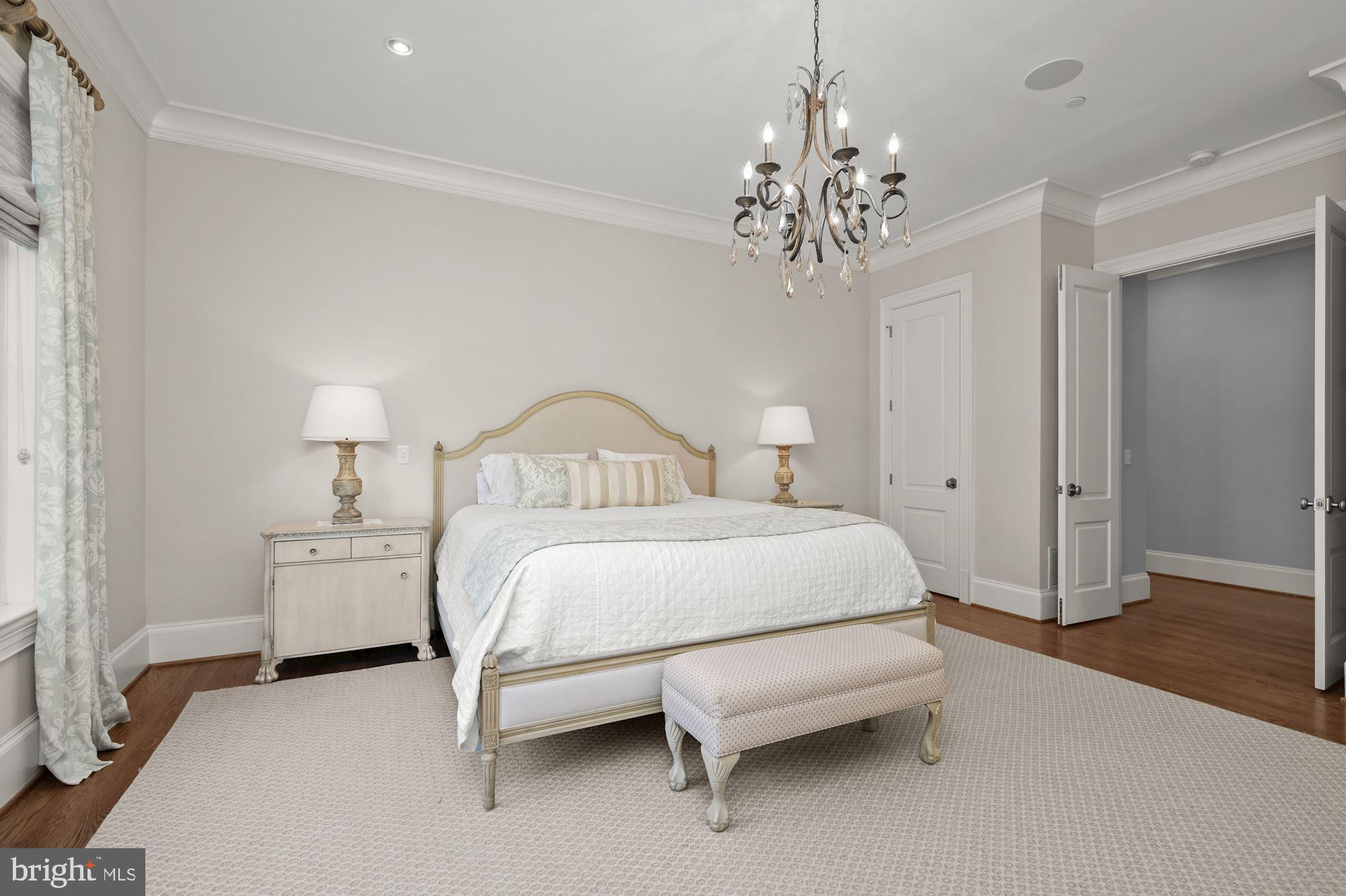 RIVERWOOD - Residential