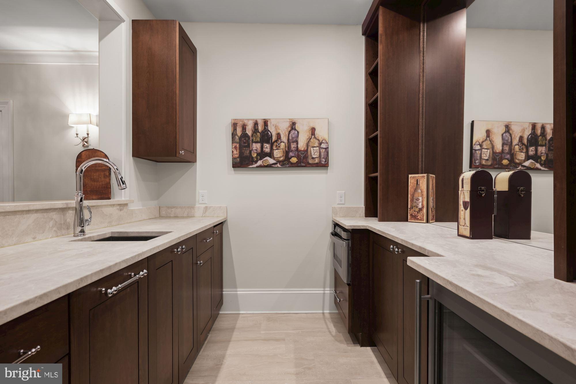 RIVERWOOD - Residential