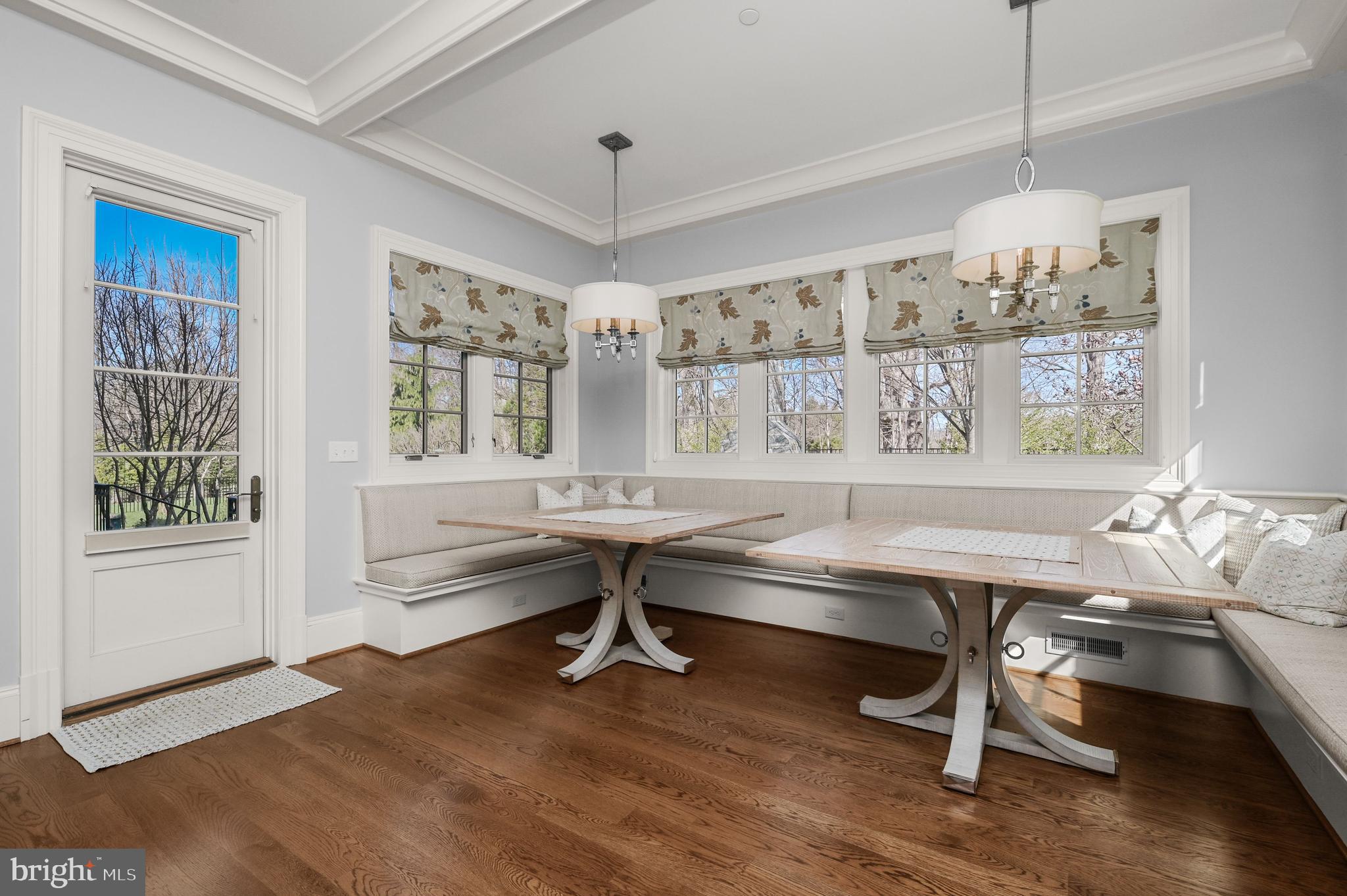 RIVERWOOD - Residential