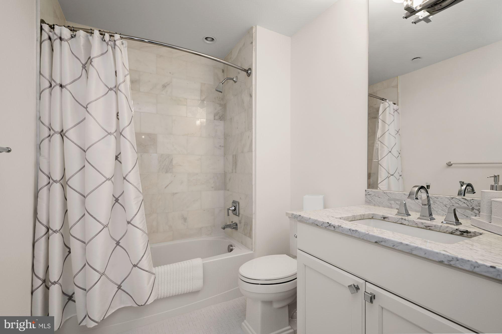 RIVERWOOD - Residential