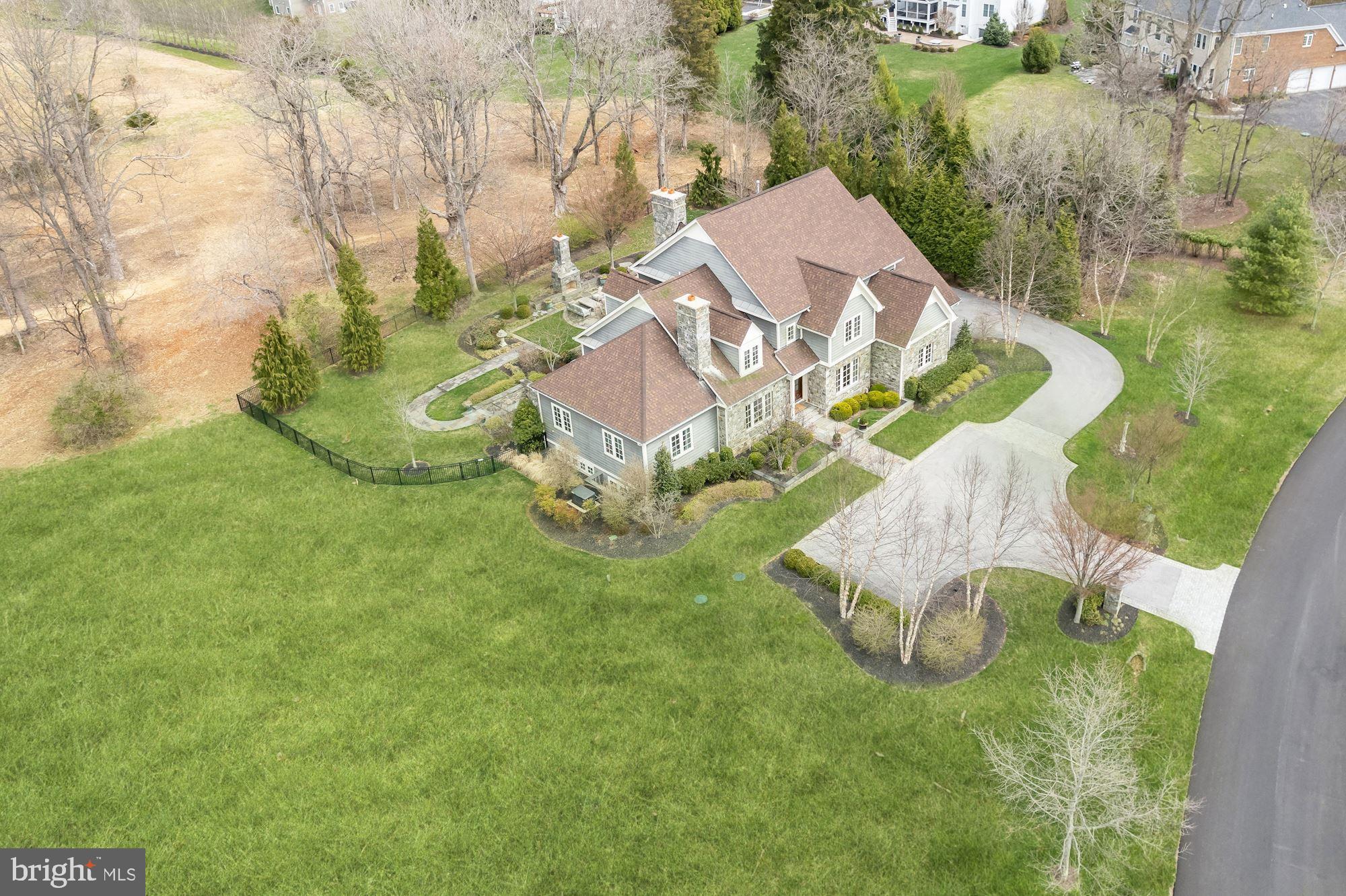 RIVERWOOD - Residential