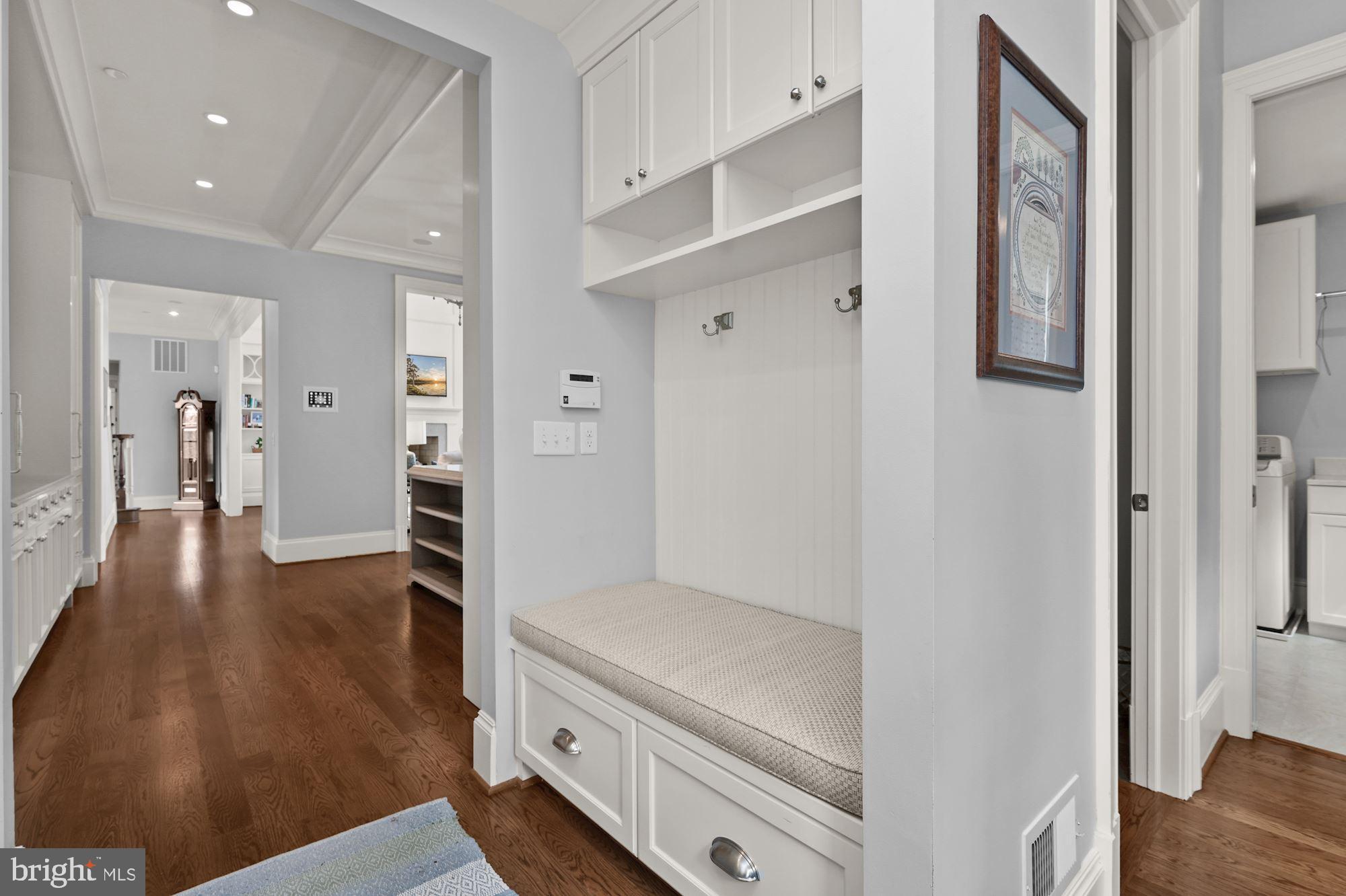 RIVERWOOD - Residential