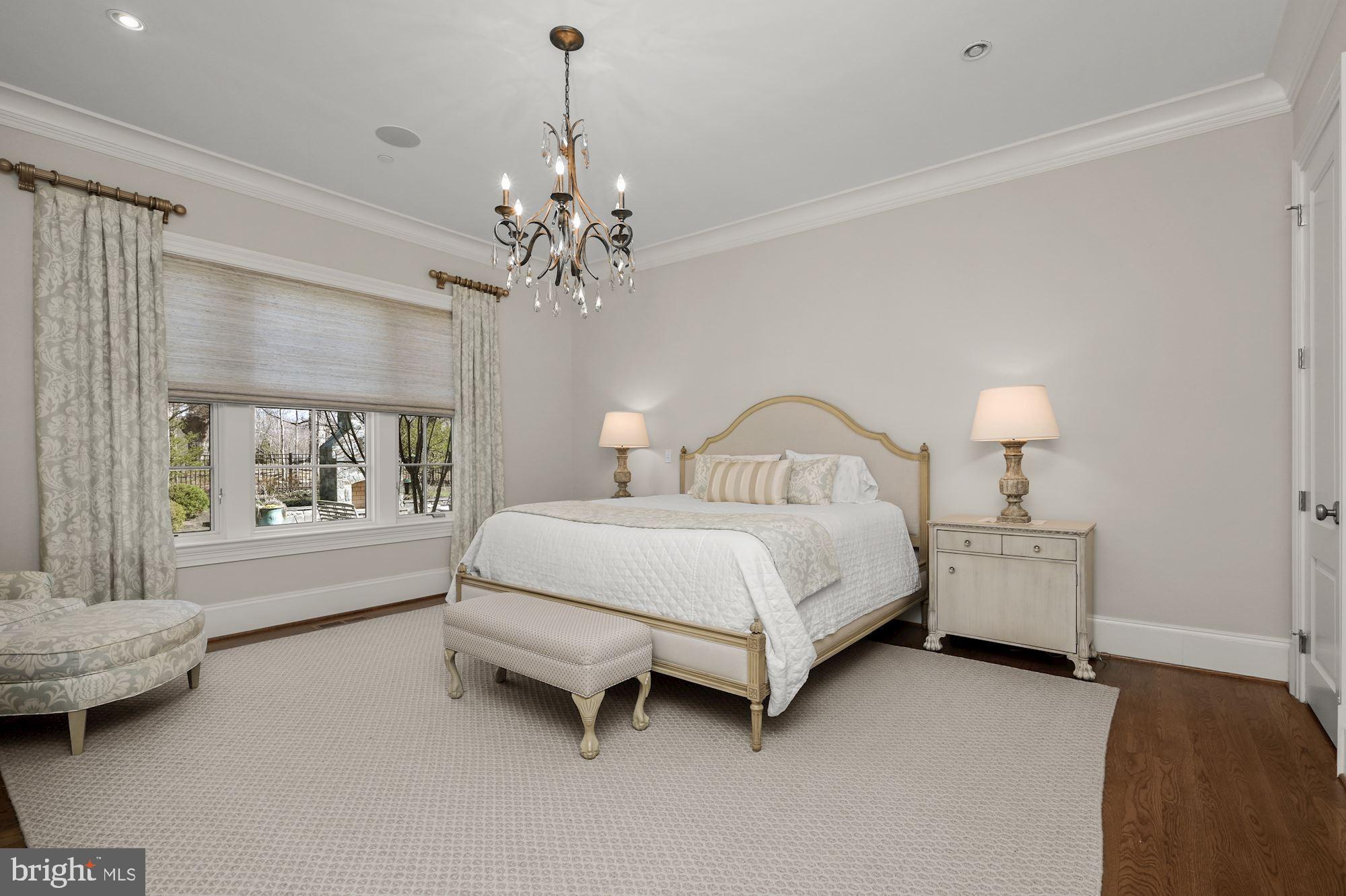 RIVERWOOD - Residential