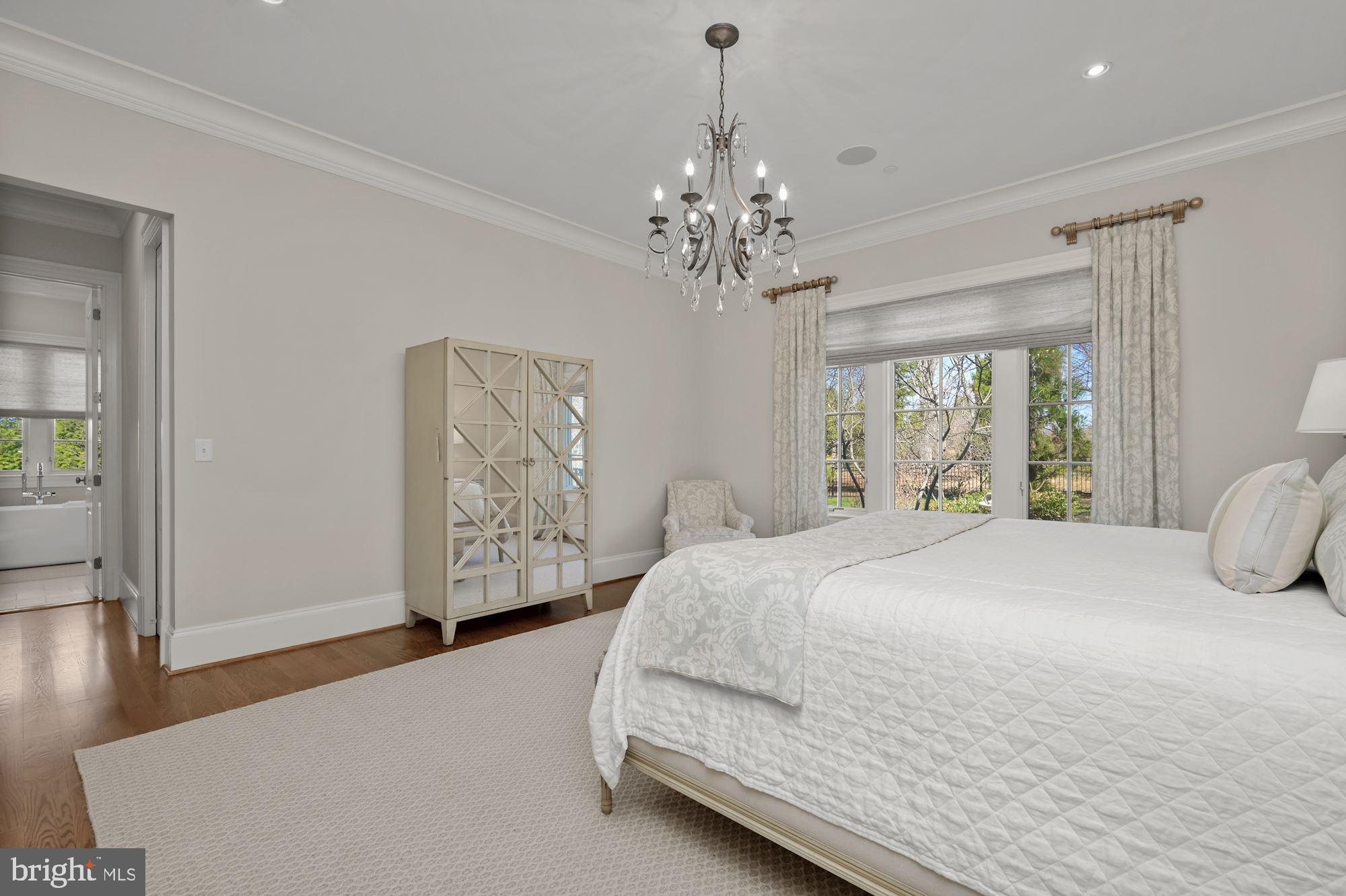 RIVERWOOD - Residential