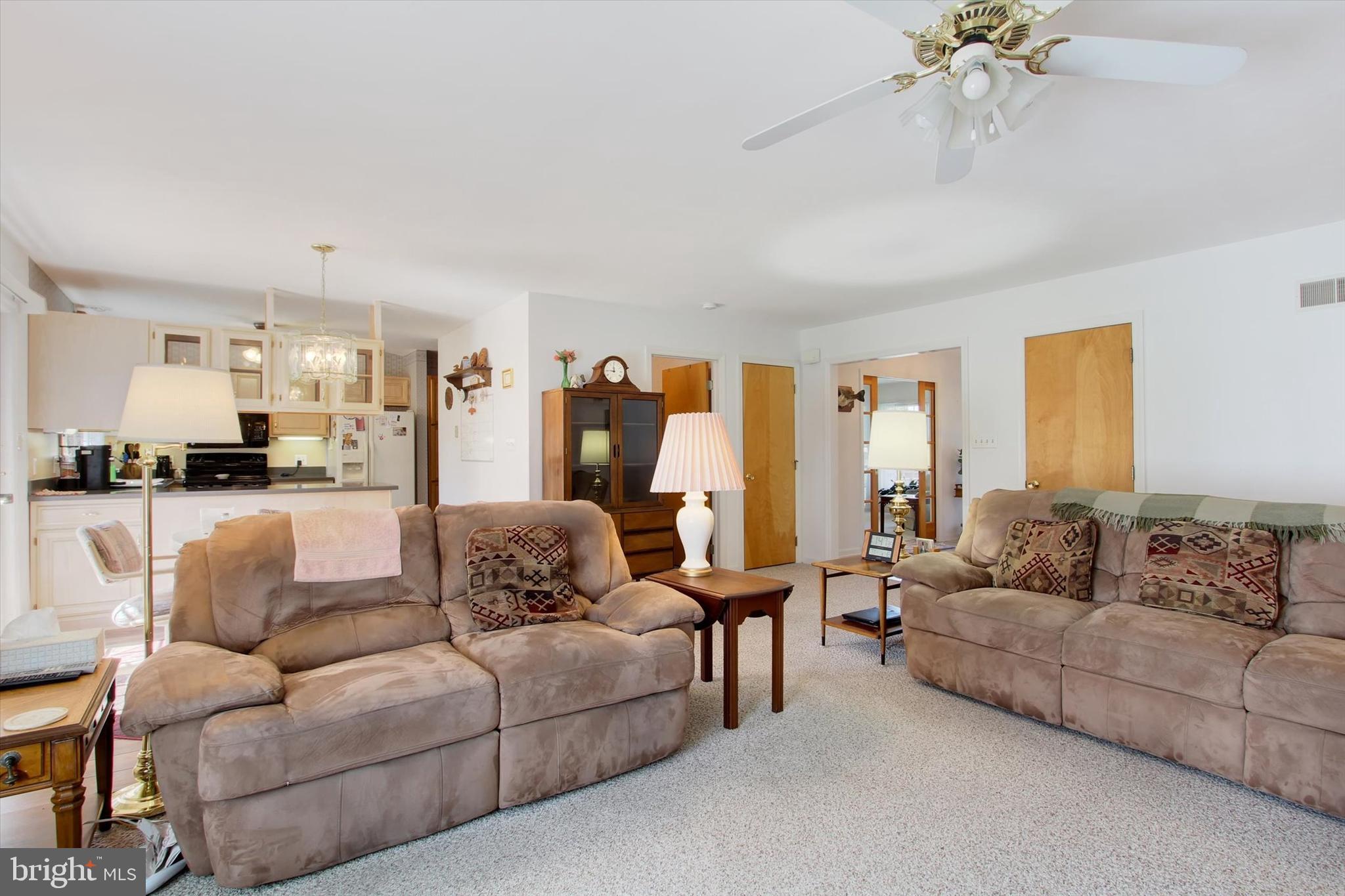 LAKE HERITAGE - Residential