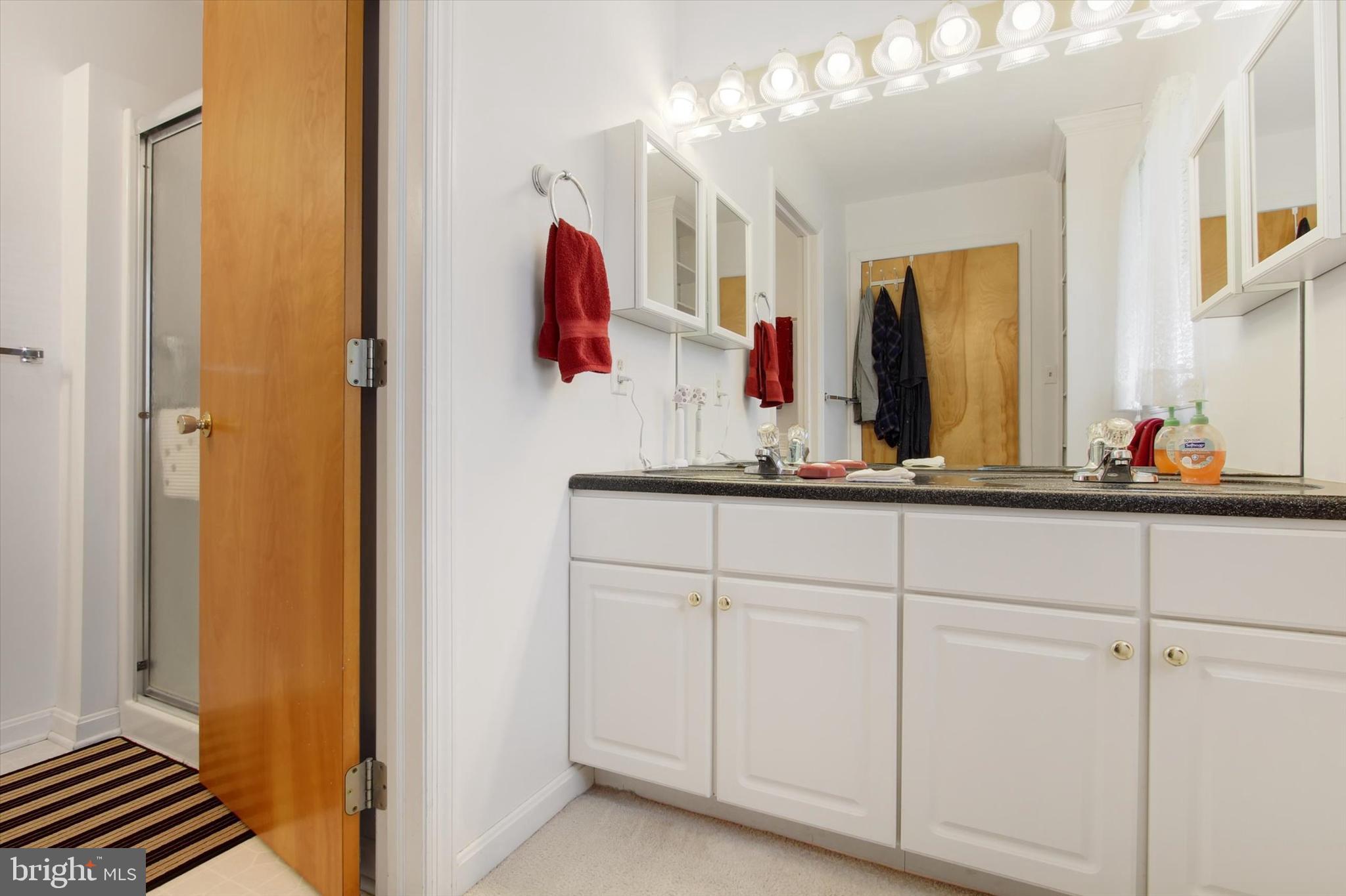 LAKE HERITAGE - Residential