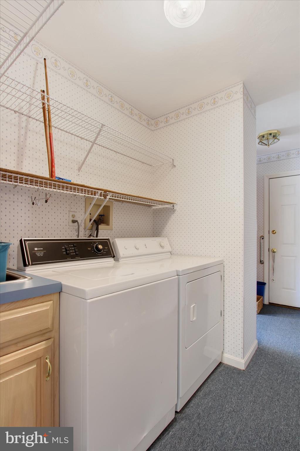 LAKE HERITAGE - Residential