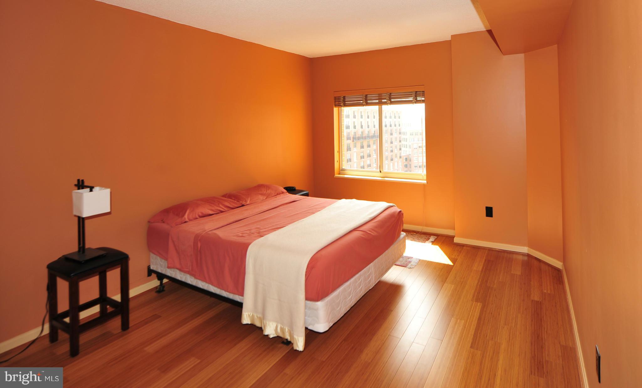 CARLYLE TOWERS - Residential