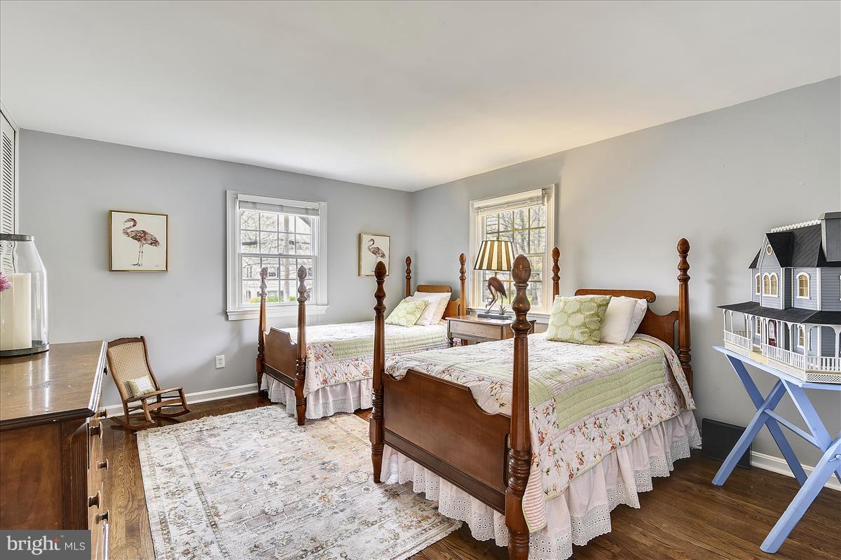 HOLLIN BROOK PARK - Residential