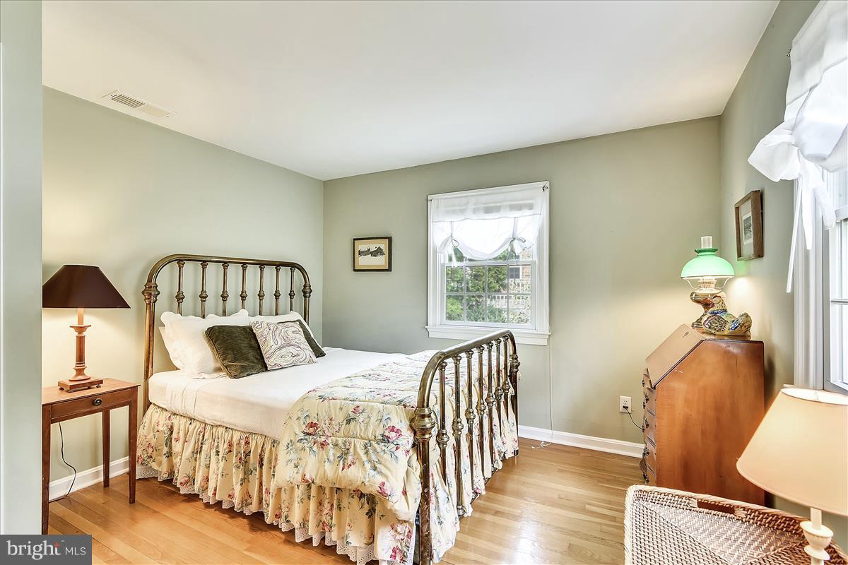 HOLLIN BROOK PARK - Residential