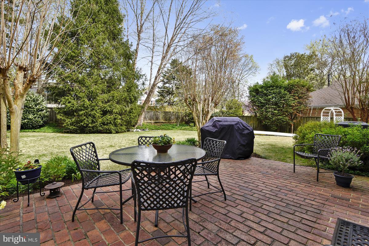 HOLLIN BROOK PARK - Residential