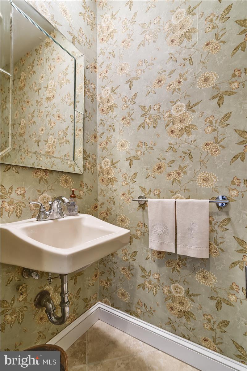 HOLLIN BROOK PARK - Residential