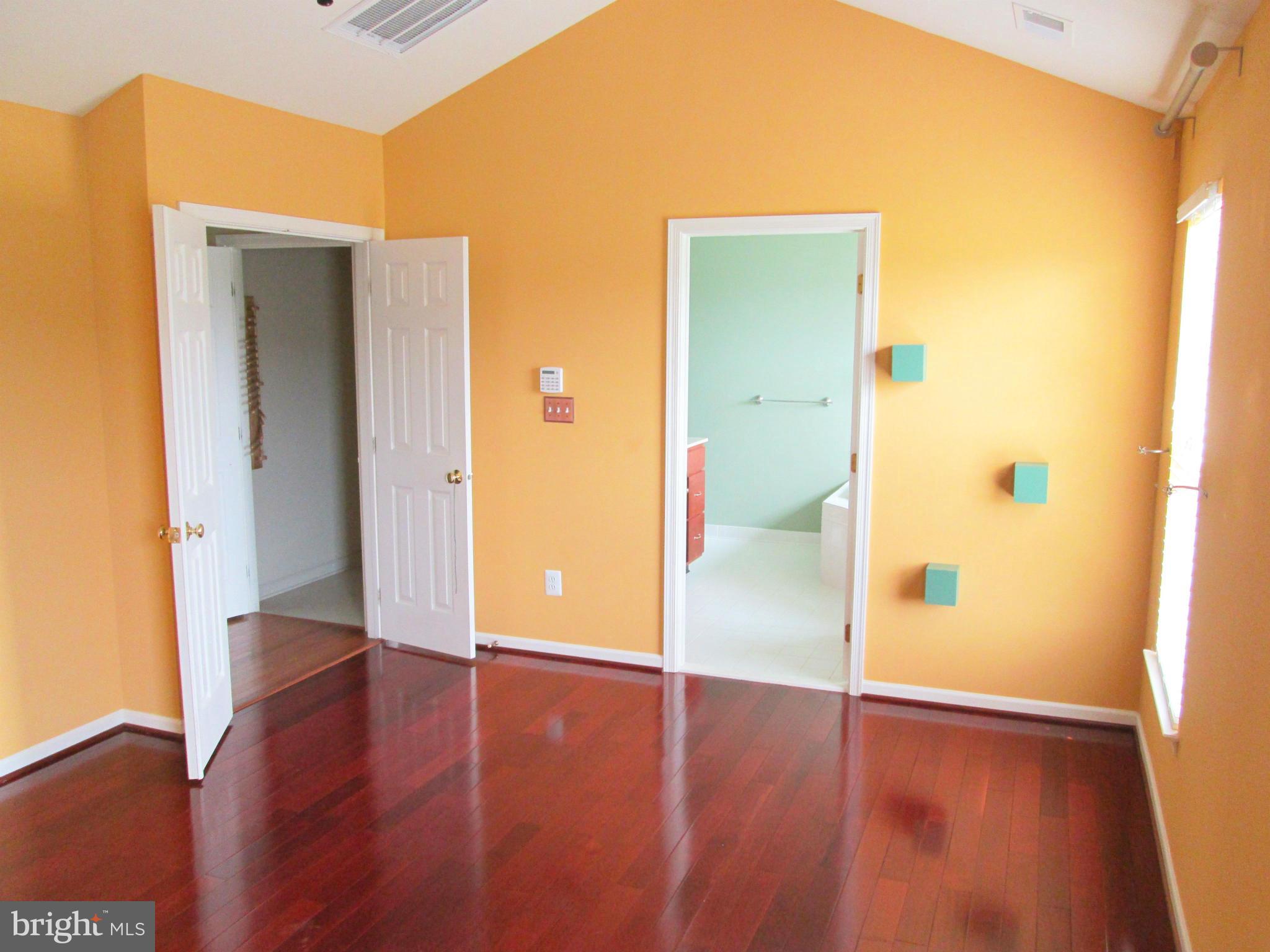 BELMONT COUNTRY CLUB - Residential Lease